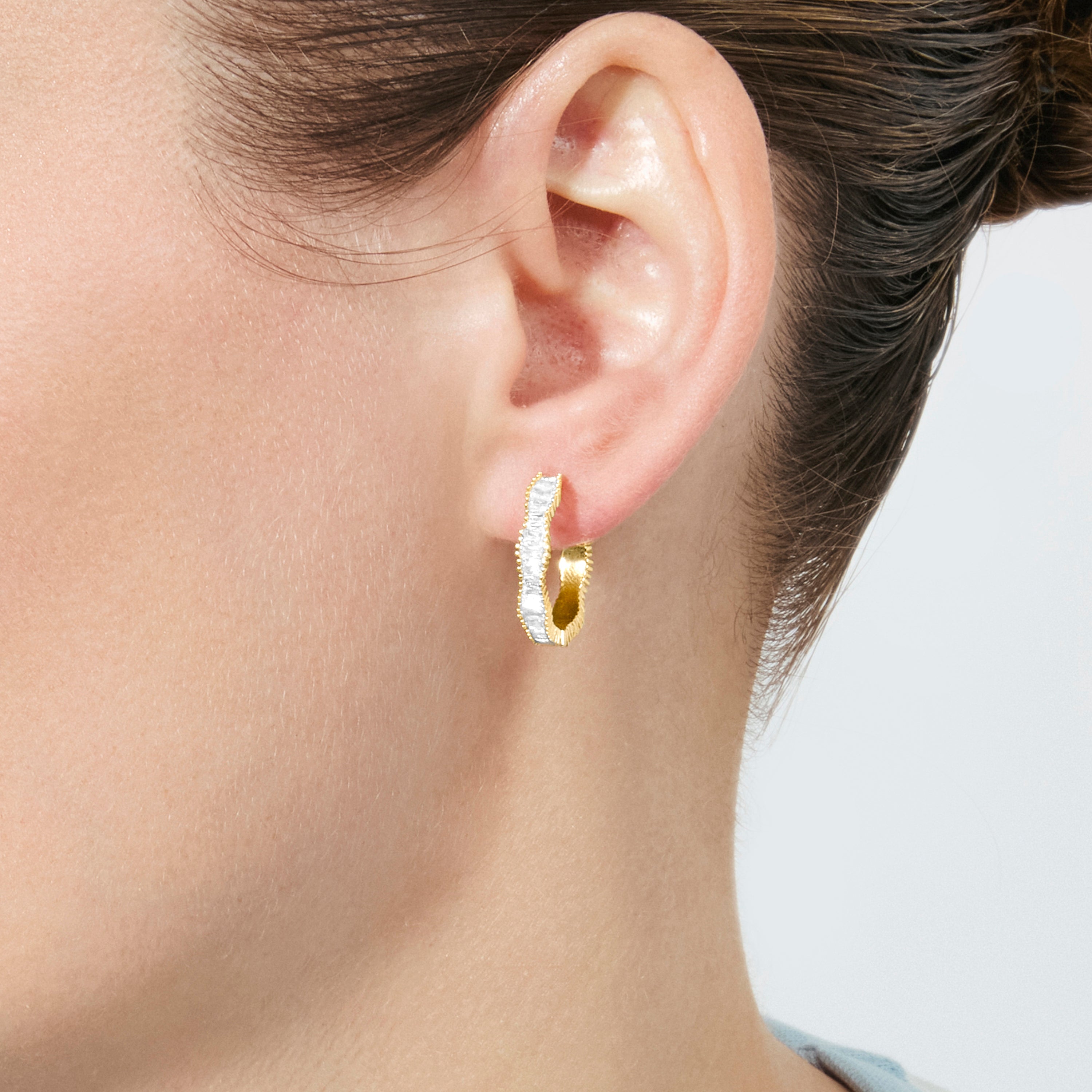 Brillanter Zirkonia-Ohrschmuck mit 18k Gelbgold-Finish - Sadim