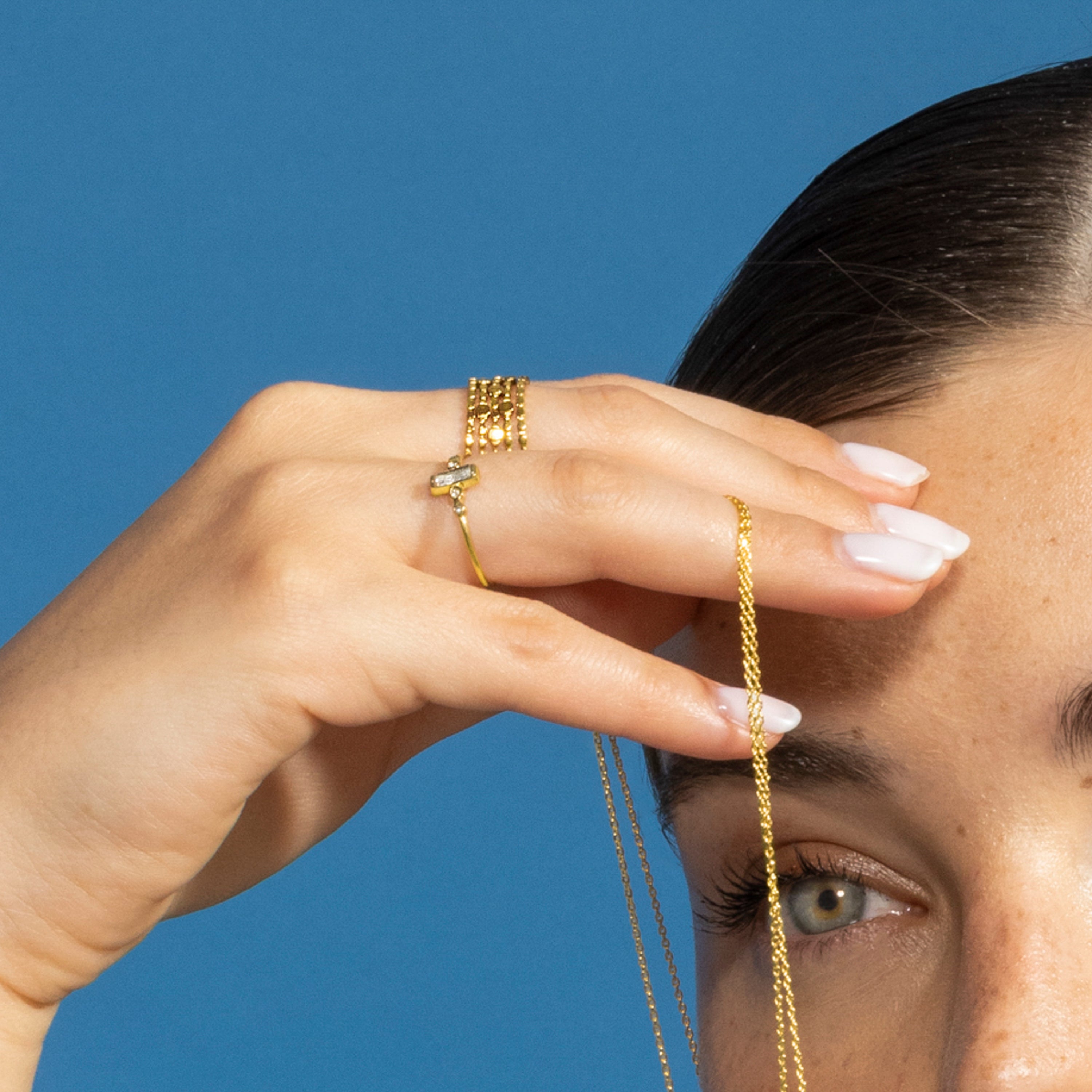 Anel de zircónia brilhante com acabamento em ouro amarelo 18K - Lyt