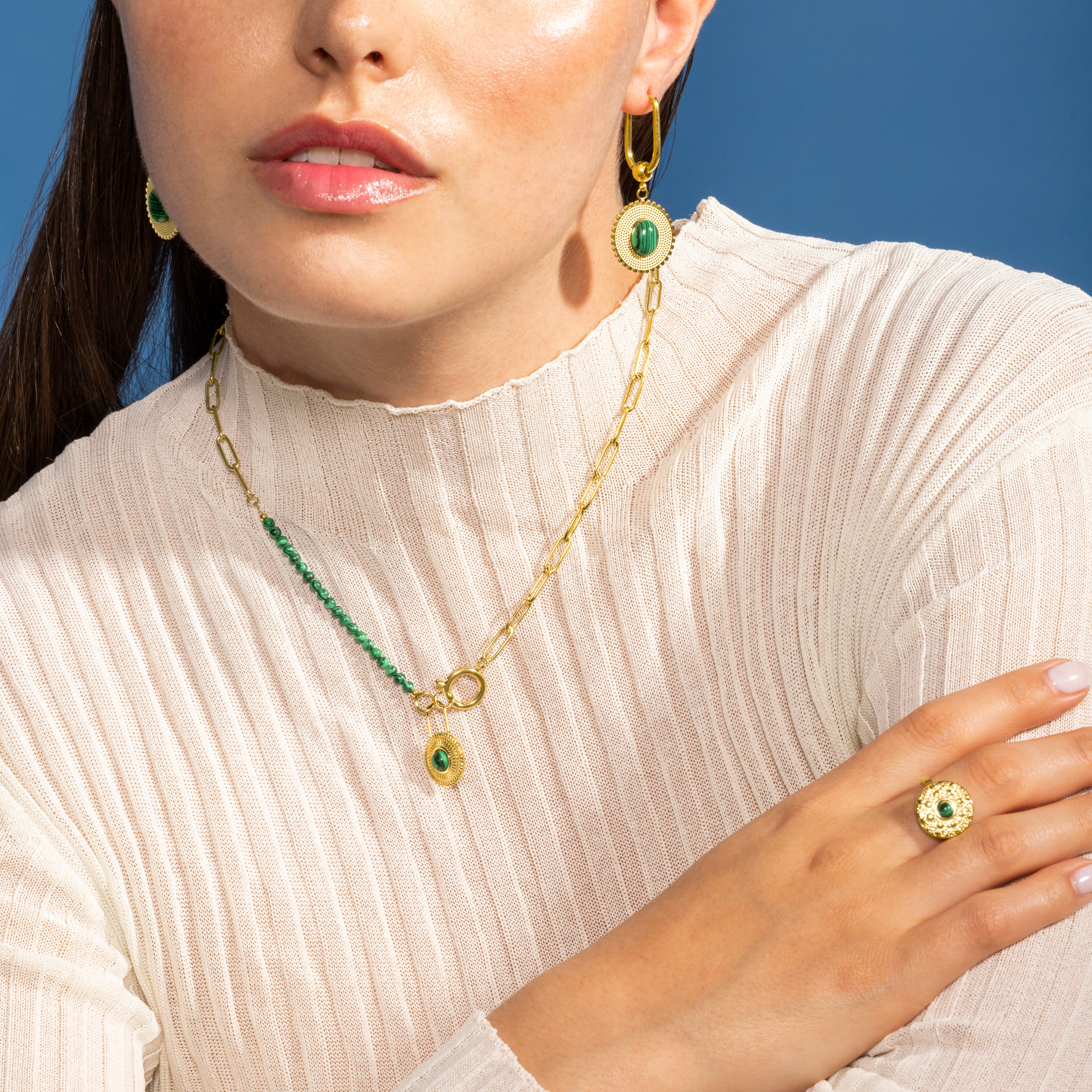 Anel de Malaquita com acabamento em ouro amarelo 18K - Elknu