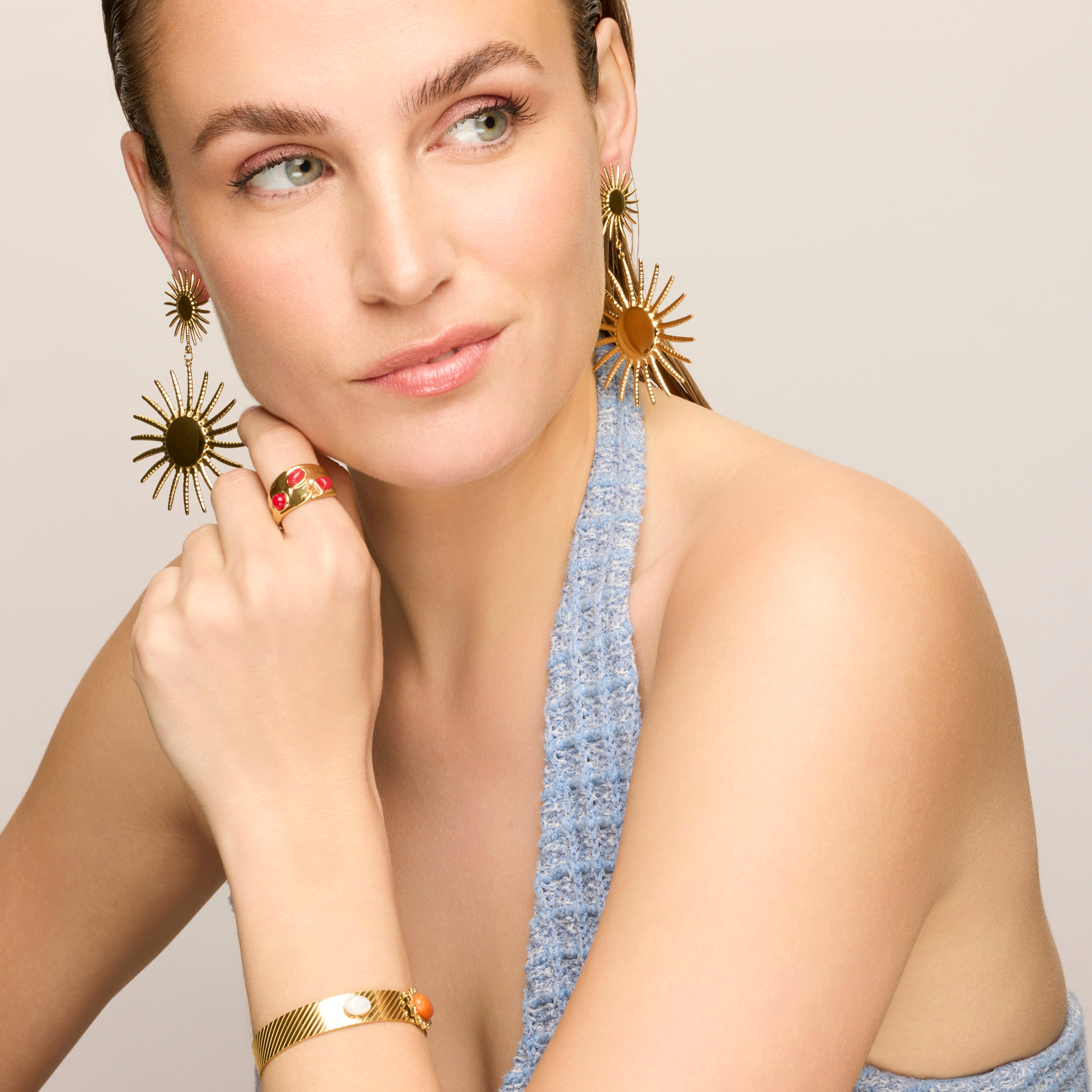 Anello finito in oro giallo 18k e Corallo - Rekbas