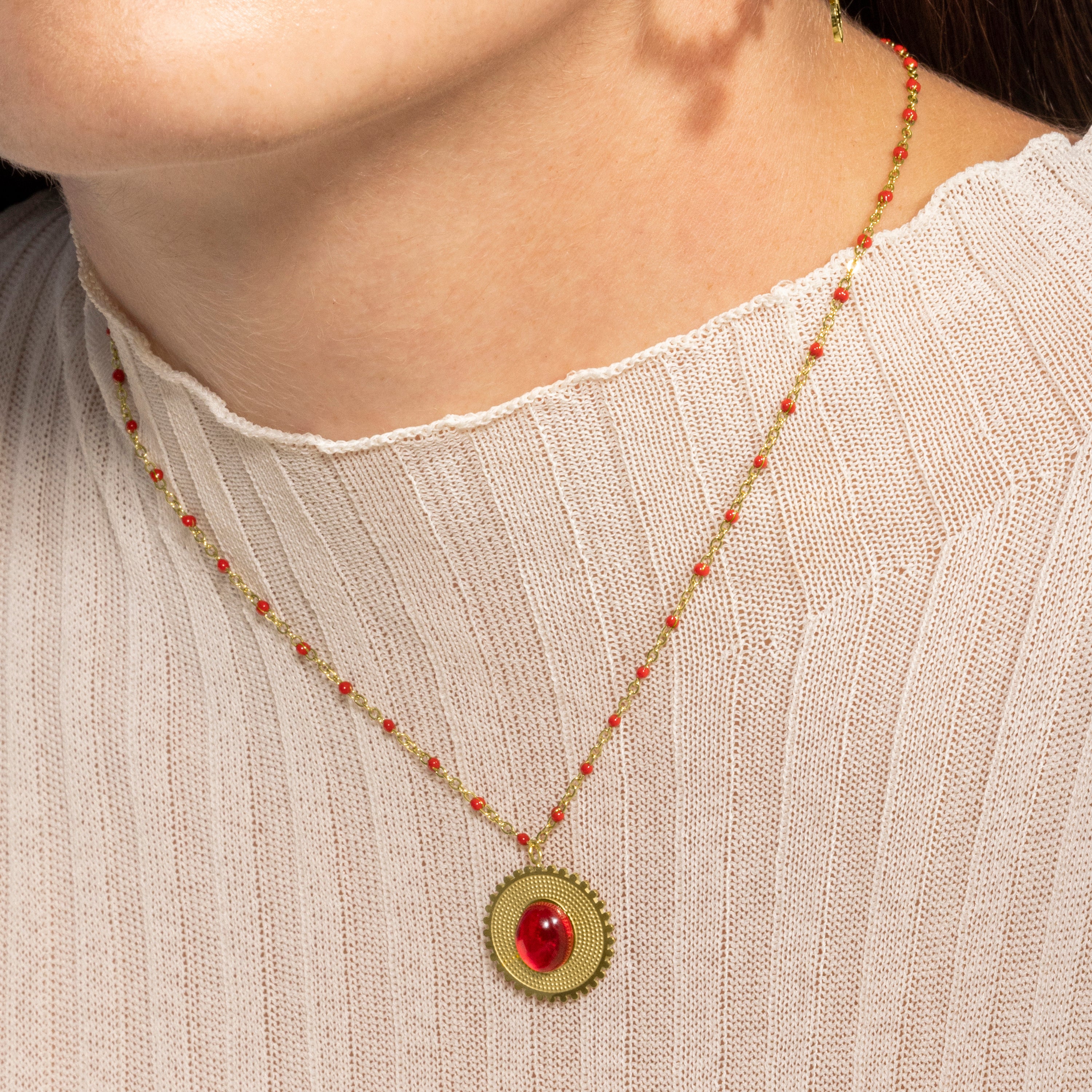 Colar de Coral acabado em ouro amarelo 18K - Zarwa