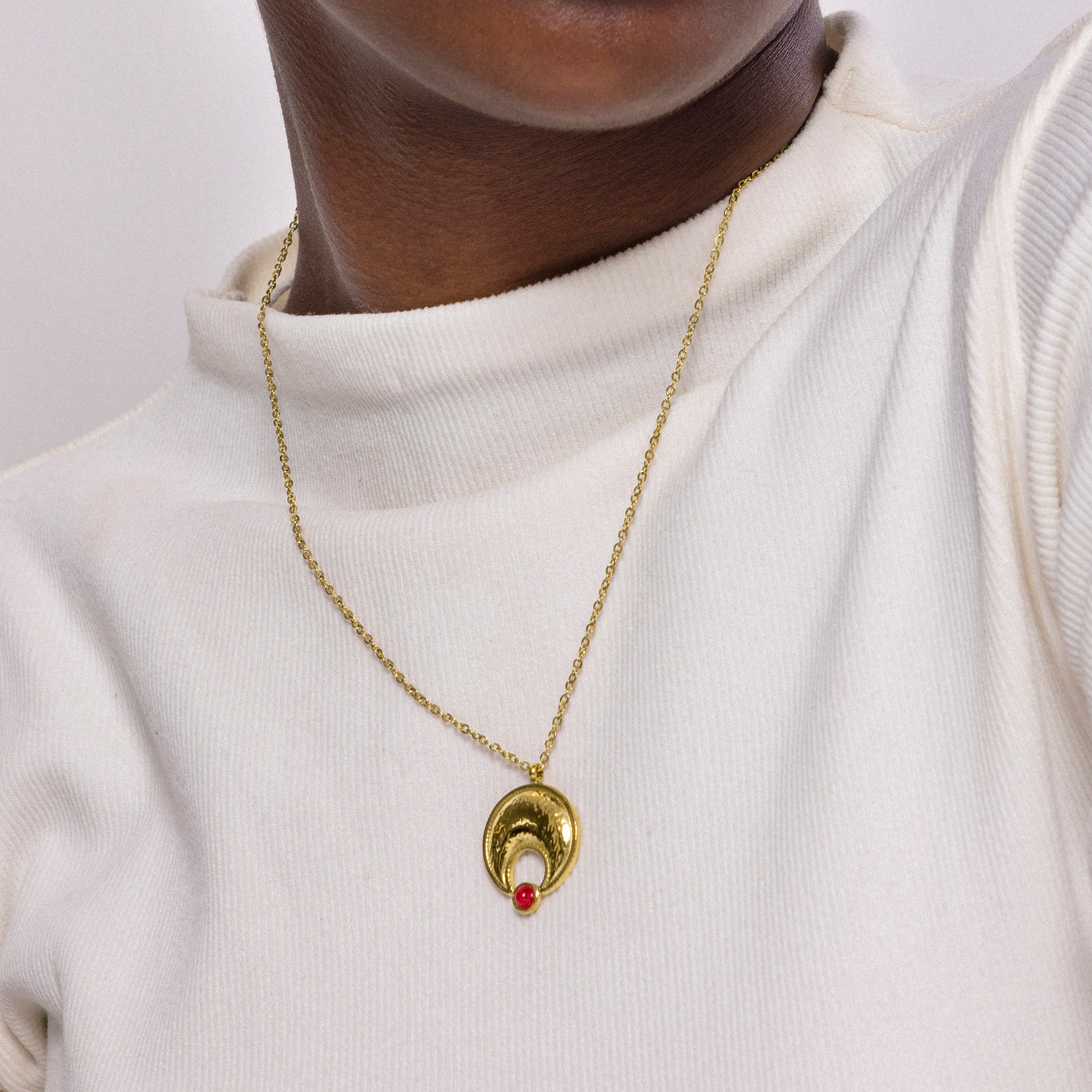 Colar de Coral acabado em ouro amarelo 18K - Euvia