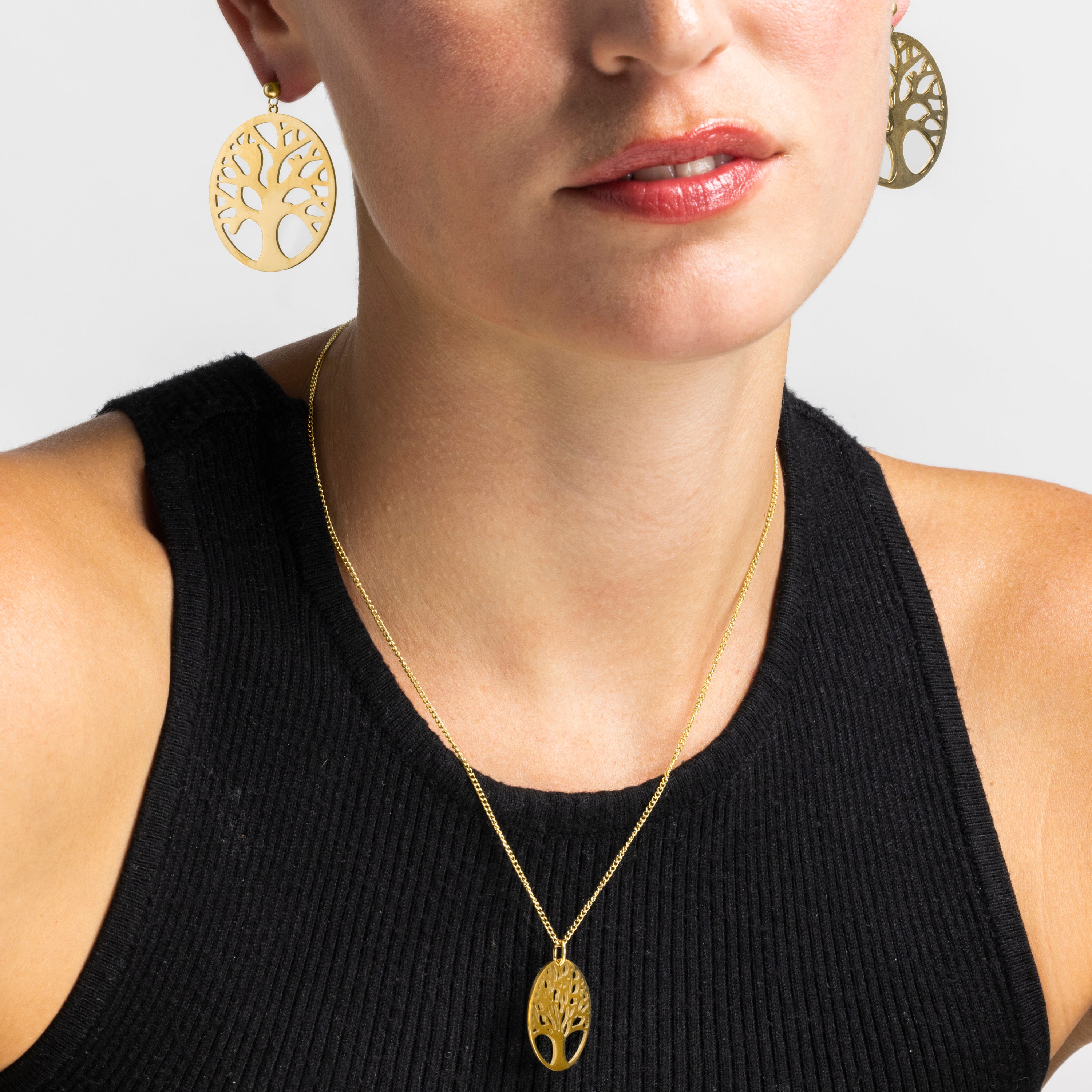 Colar acabado em ouro 18k - Konssa