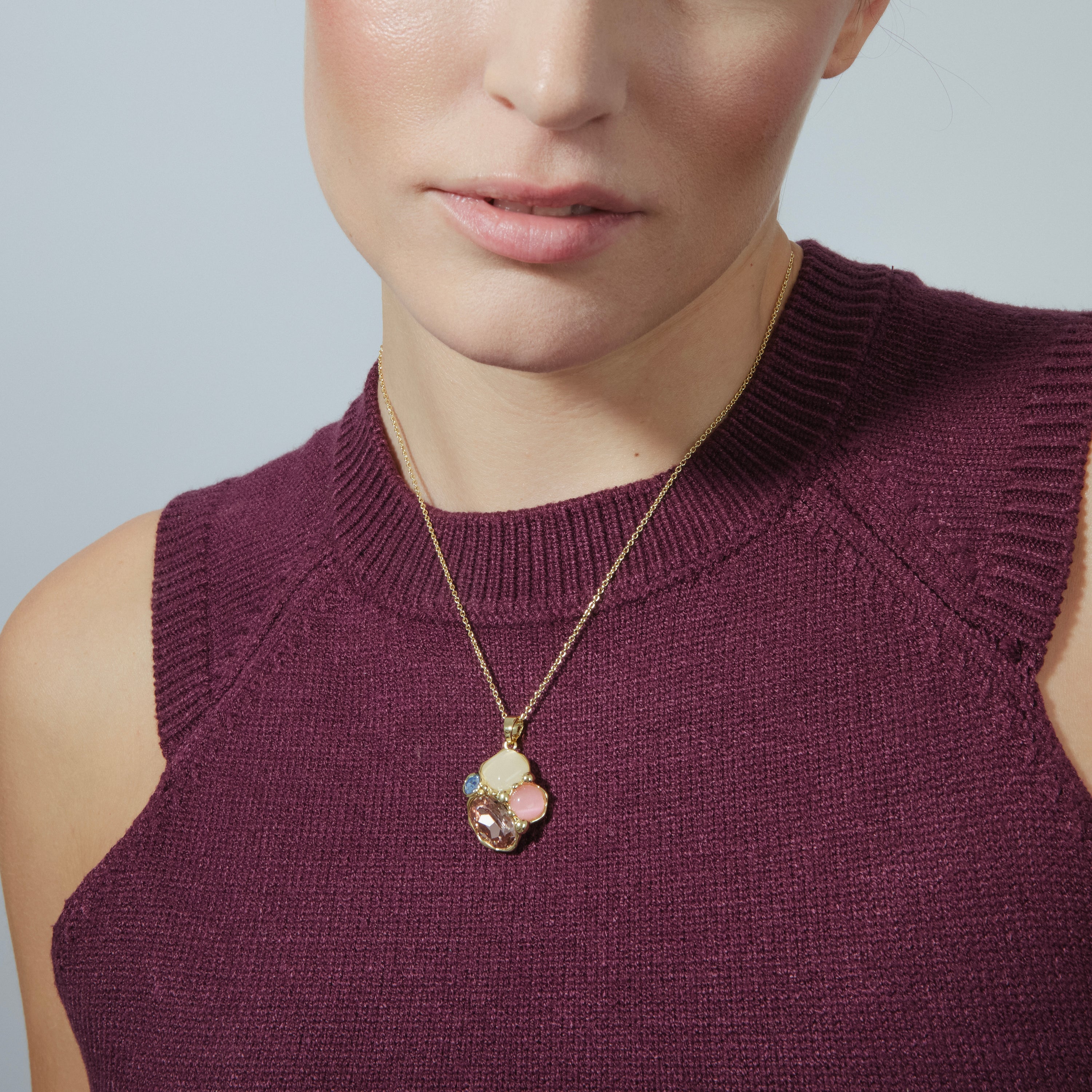 Collar acabado oro amarillo de 18k y Cristal Morado - Nedla