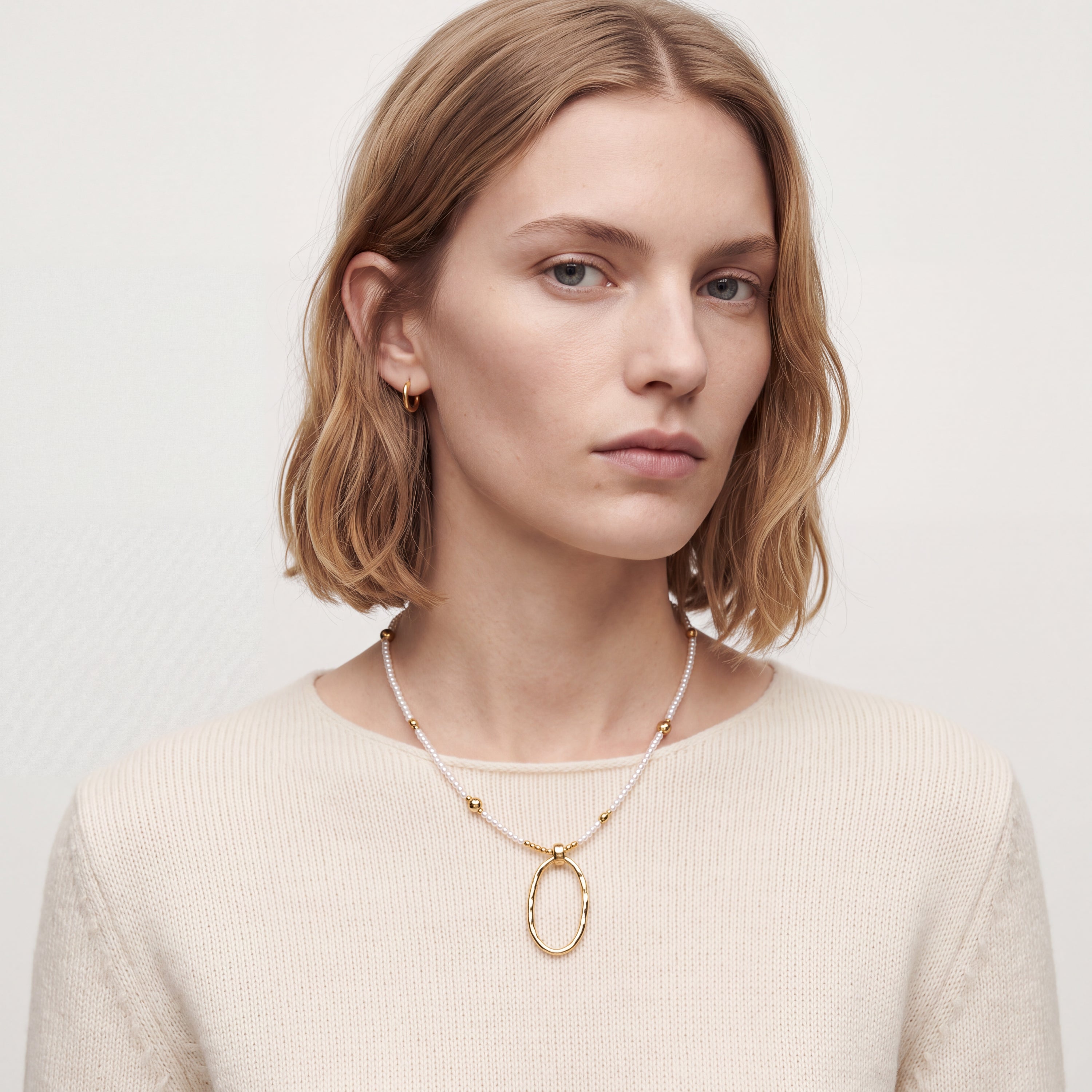 Collar de Perla Blanca acabado en oro amarillo de 18k - Apdak