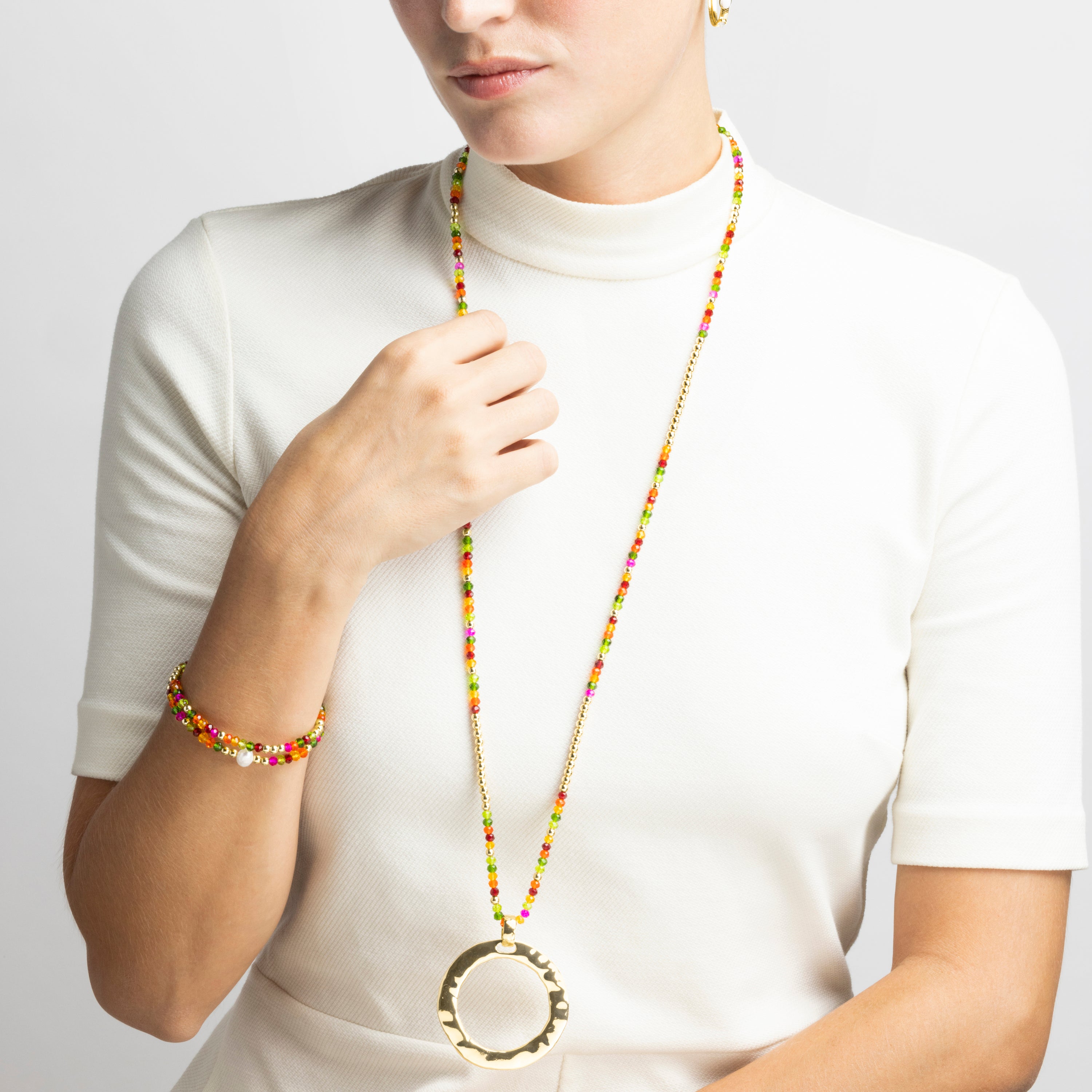 Collar con Cristal Rosa acabado oro 18k - Miota