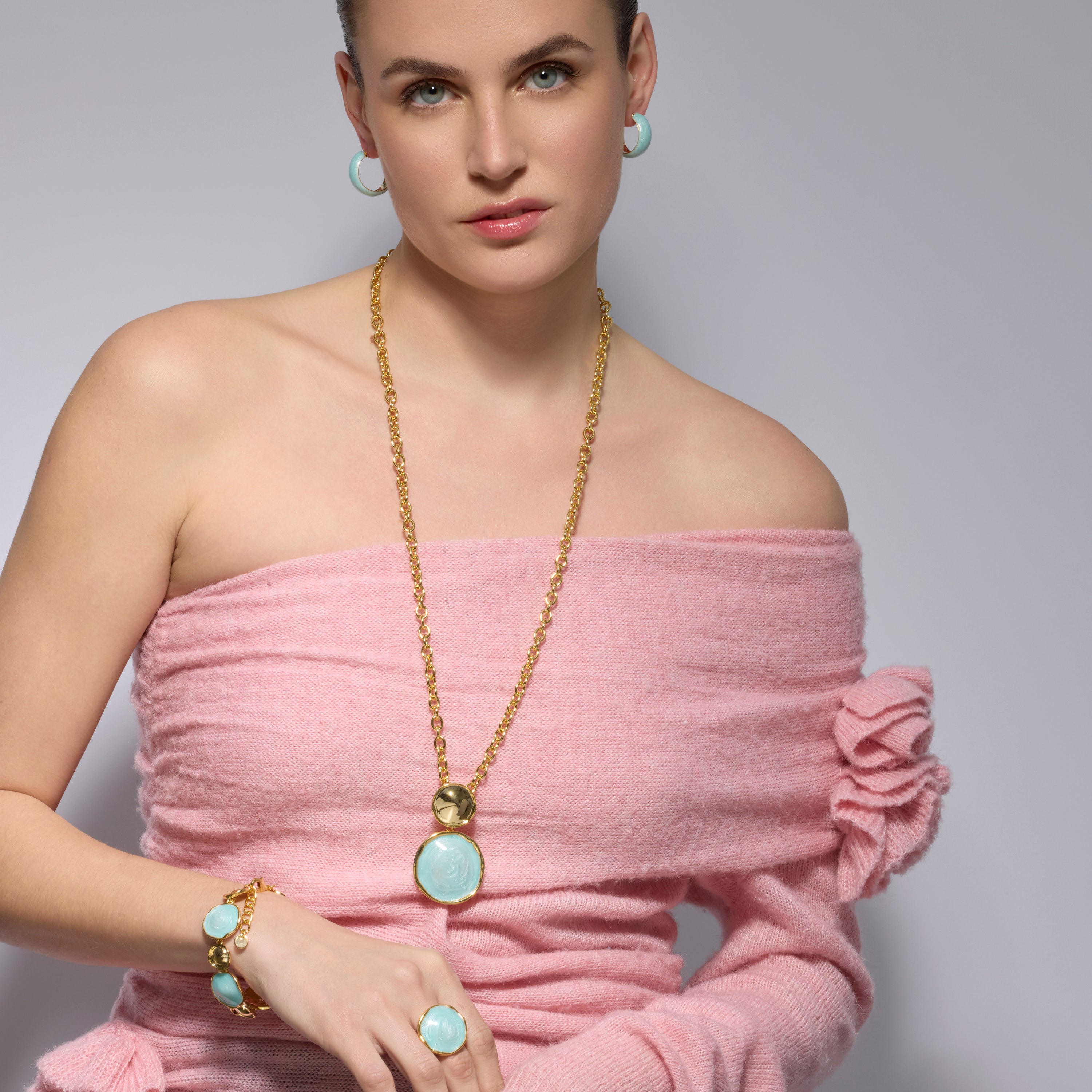 Colar Talorzi de lacado azul com acabamento em ouro amarelo de 18k