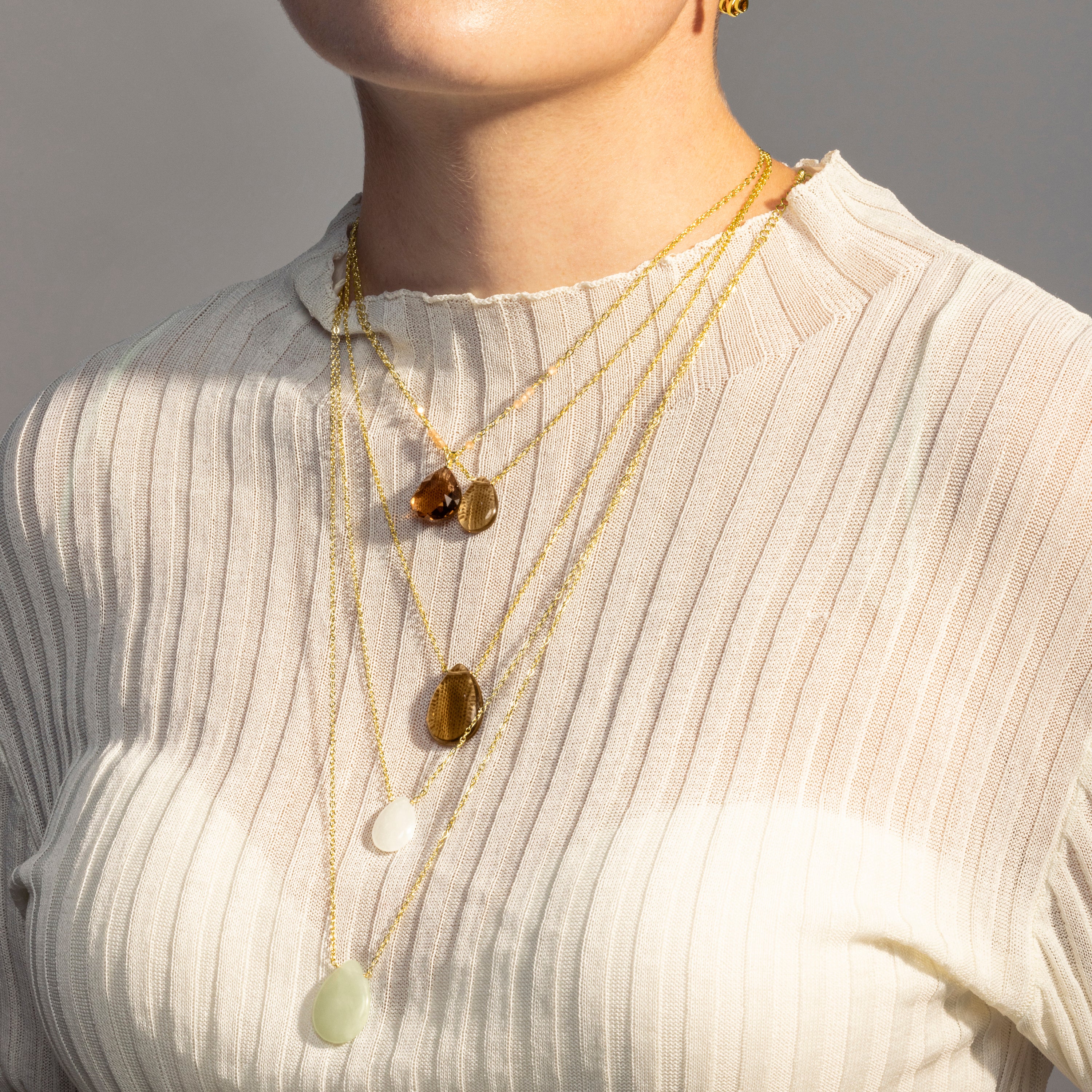 Green Jade Necklace finished in 18K yellow gold - Abelia