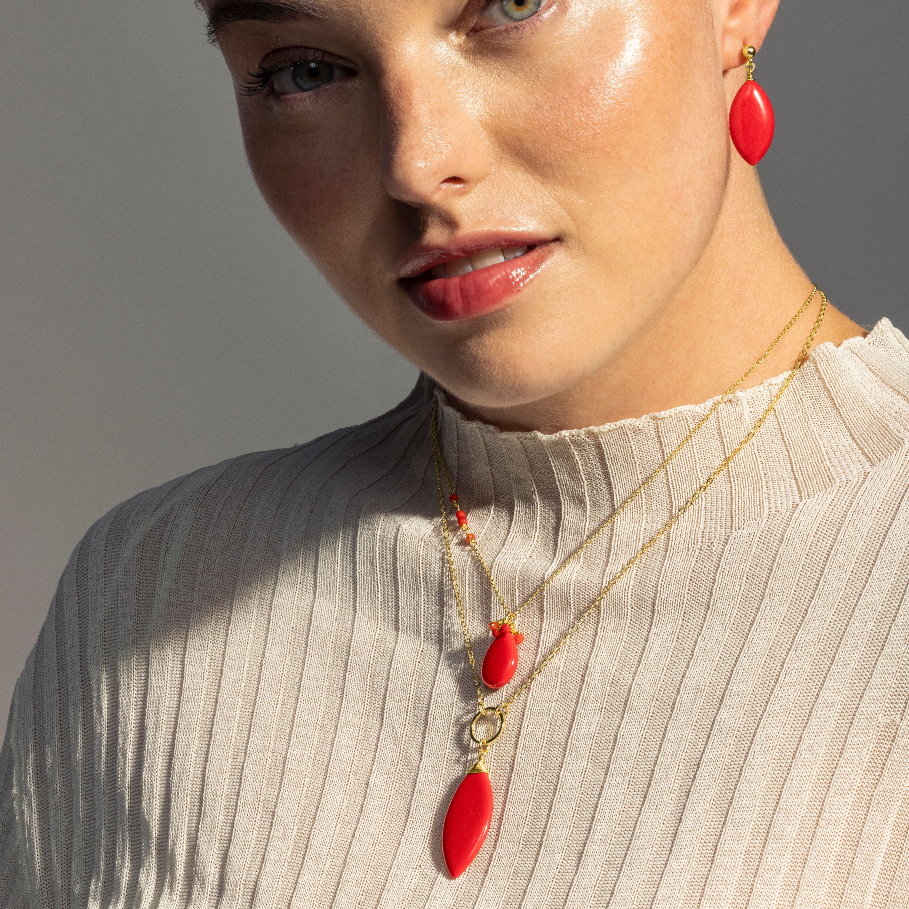 Colar de Coral acabado em ouro amarelo 18K - Ayom