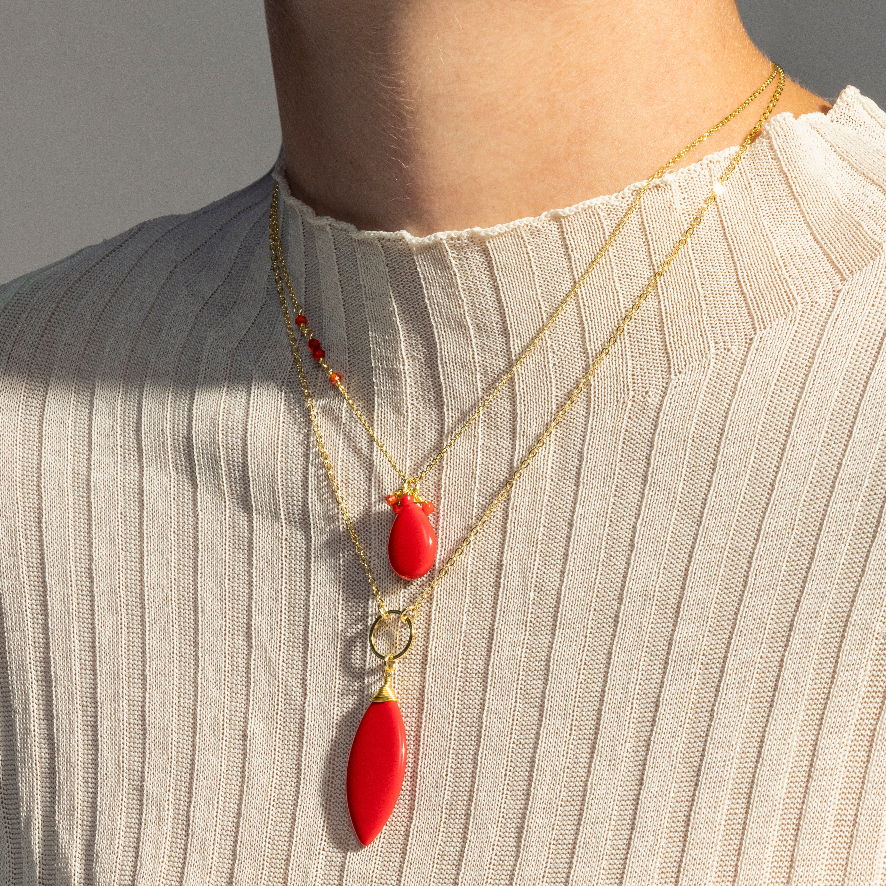 Colar de Coral acabado em ouro amarelo 18K - Ayom