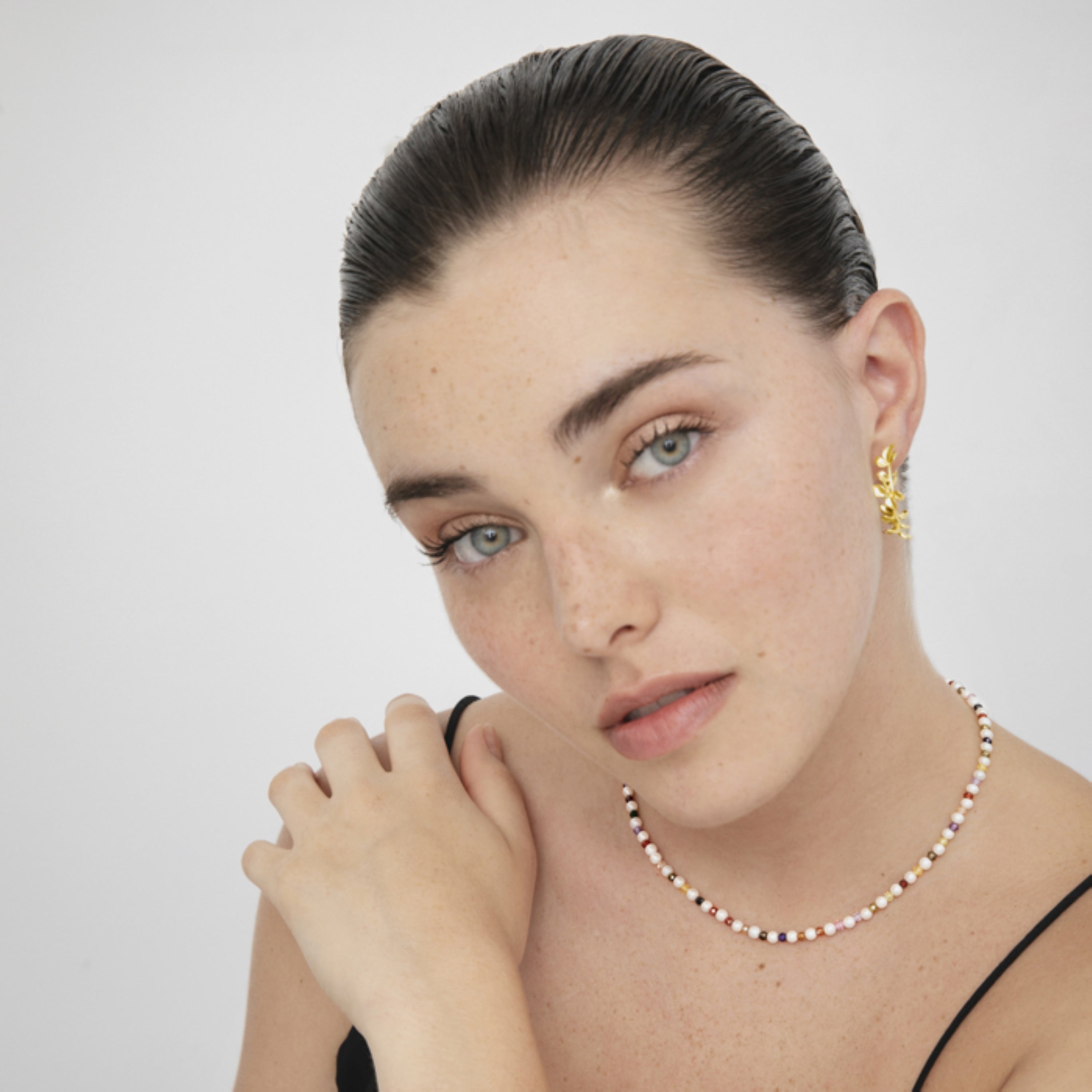 Multicolor Crystal Necklace finished in 18K yellow gold - Amio