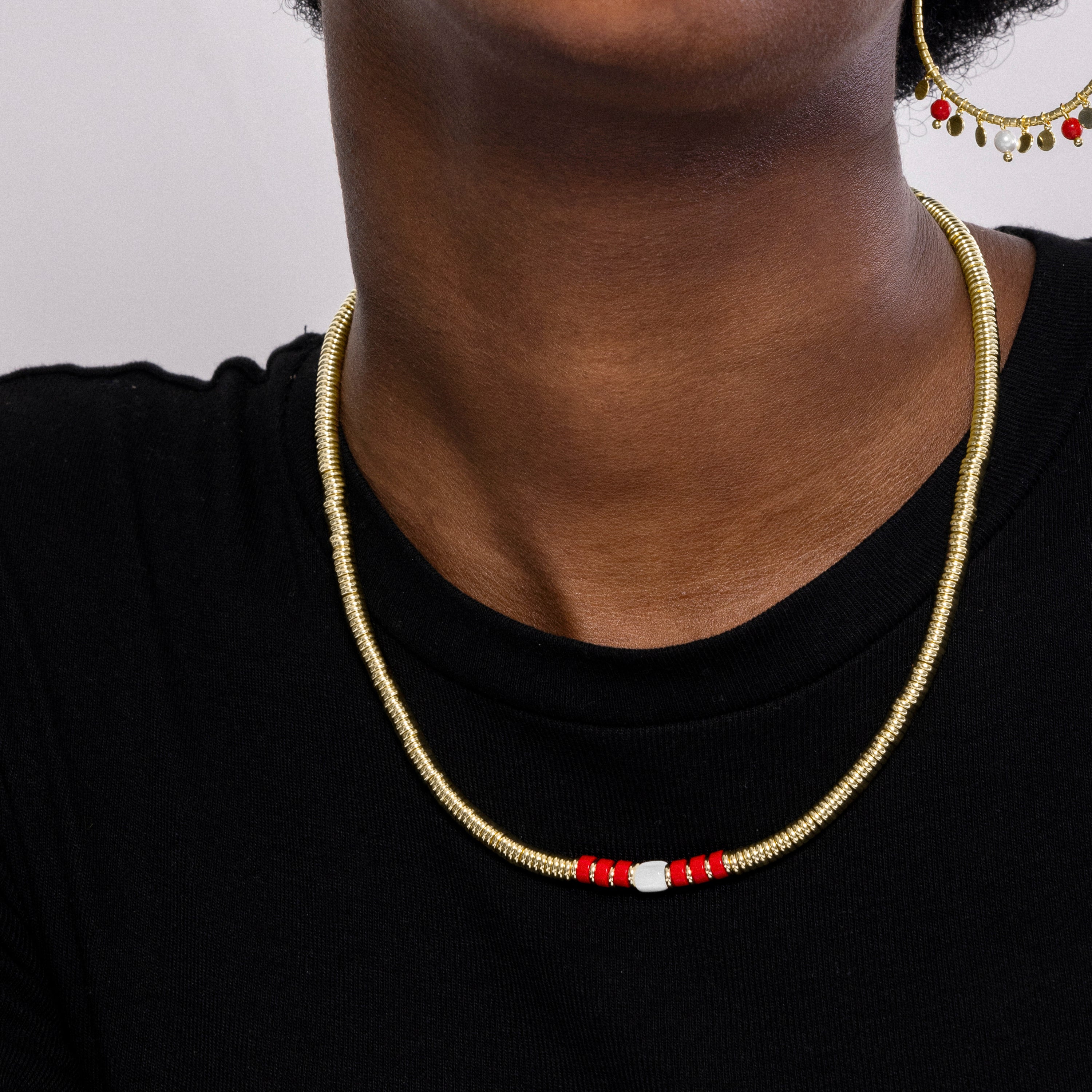 Coral necklace finished in 18K yellow gold - Sumuna