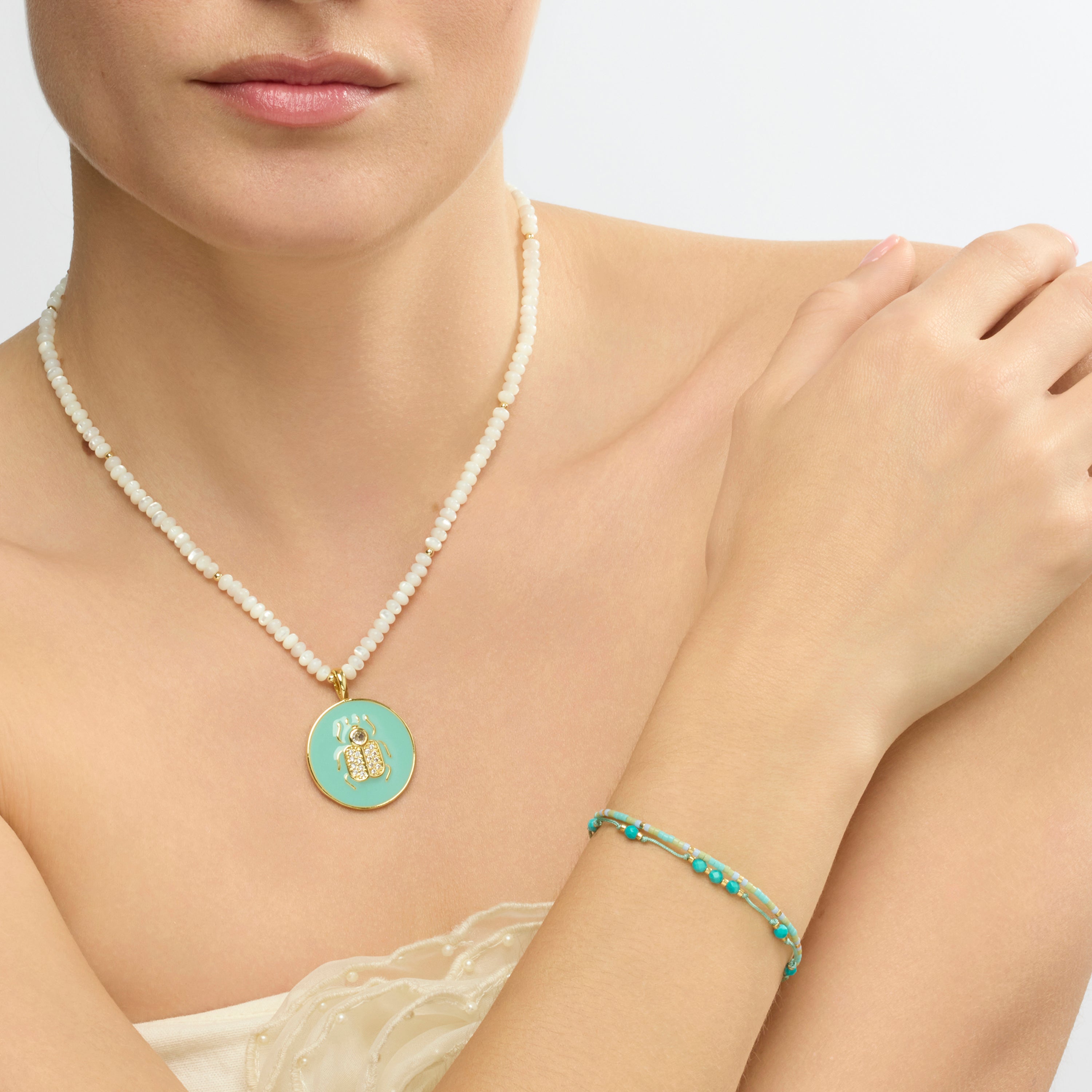 Halskette mit 18k Gelbgold-Finish und weißer Perlmutt - Adea