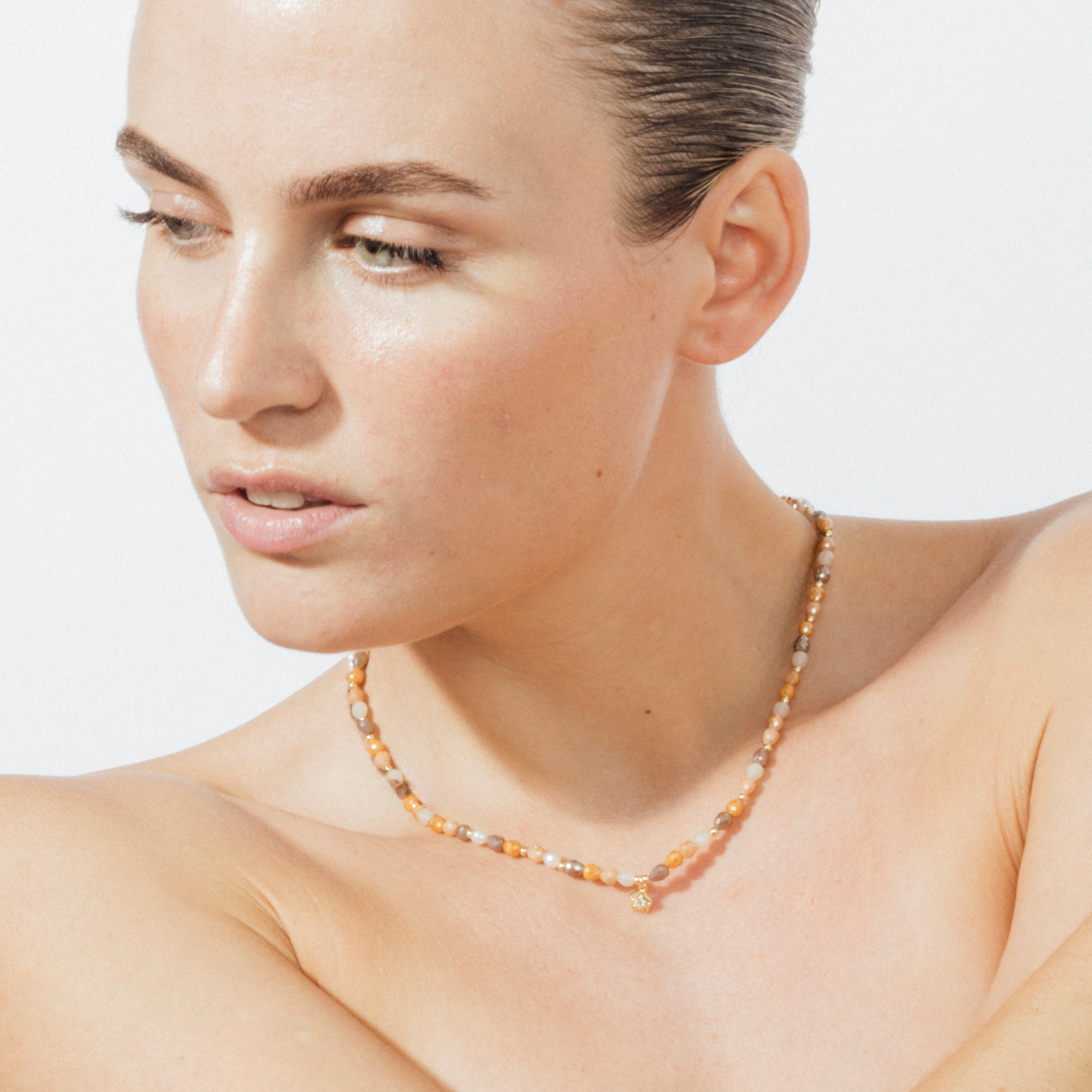 Collier en cristal marron finition en or jaune 18k - Likdu