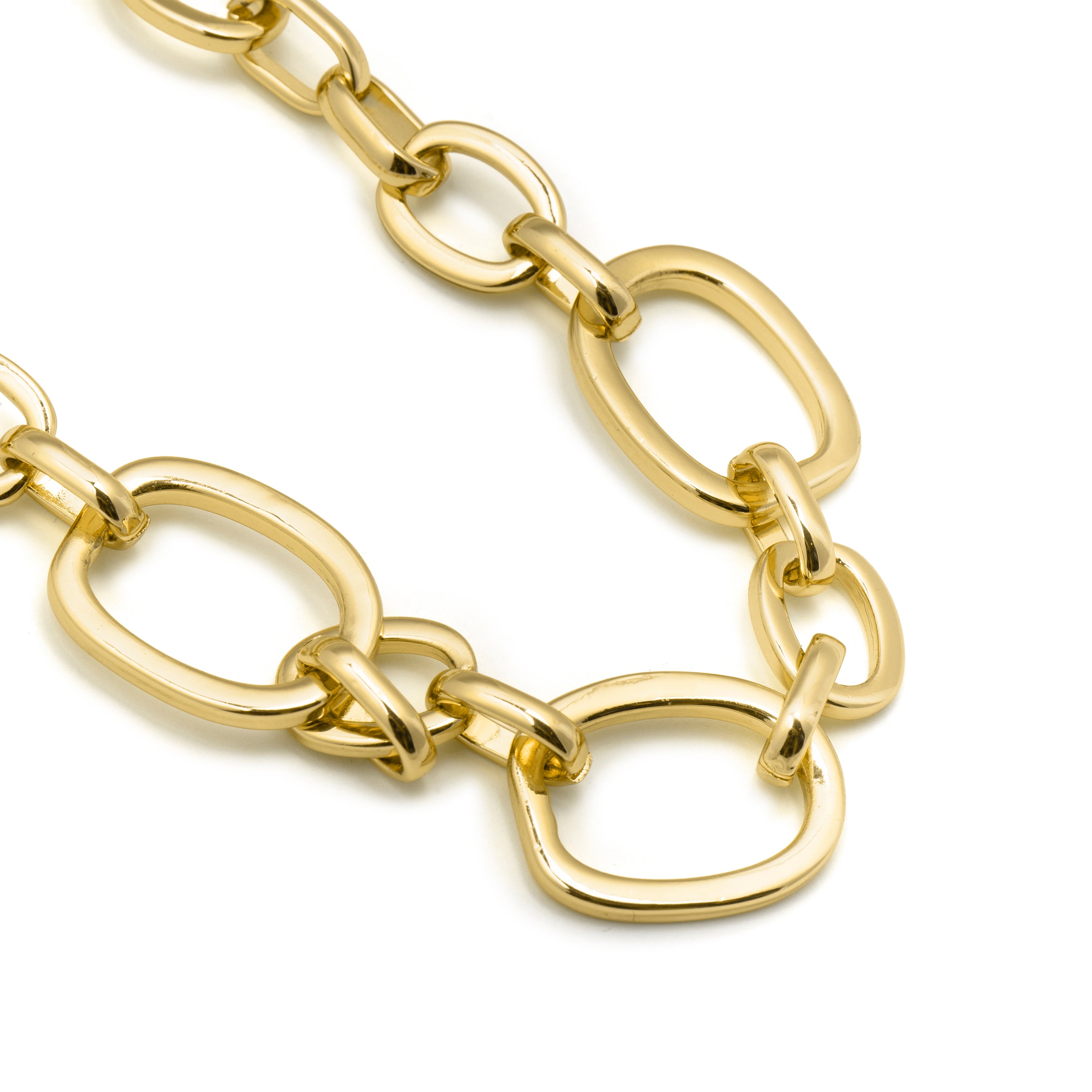 Colar acabado em ouro amarelo 18k - Danli