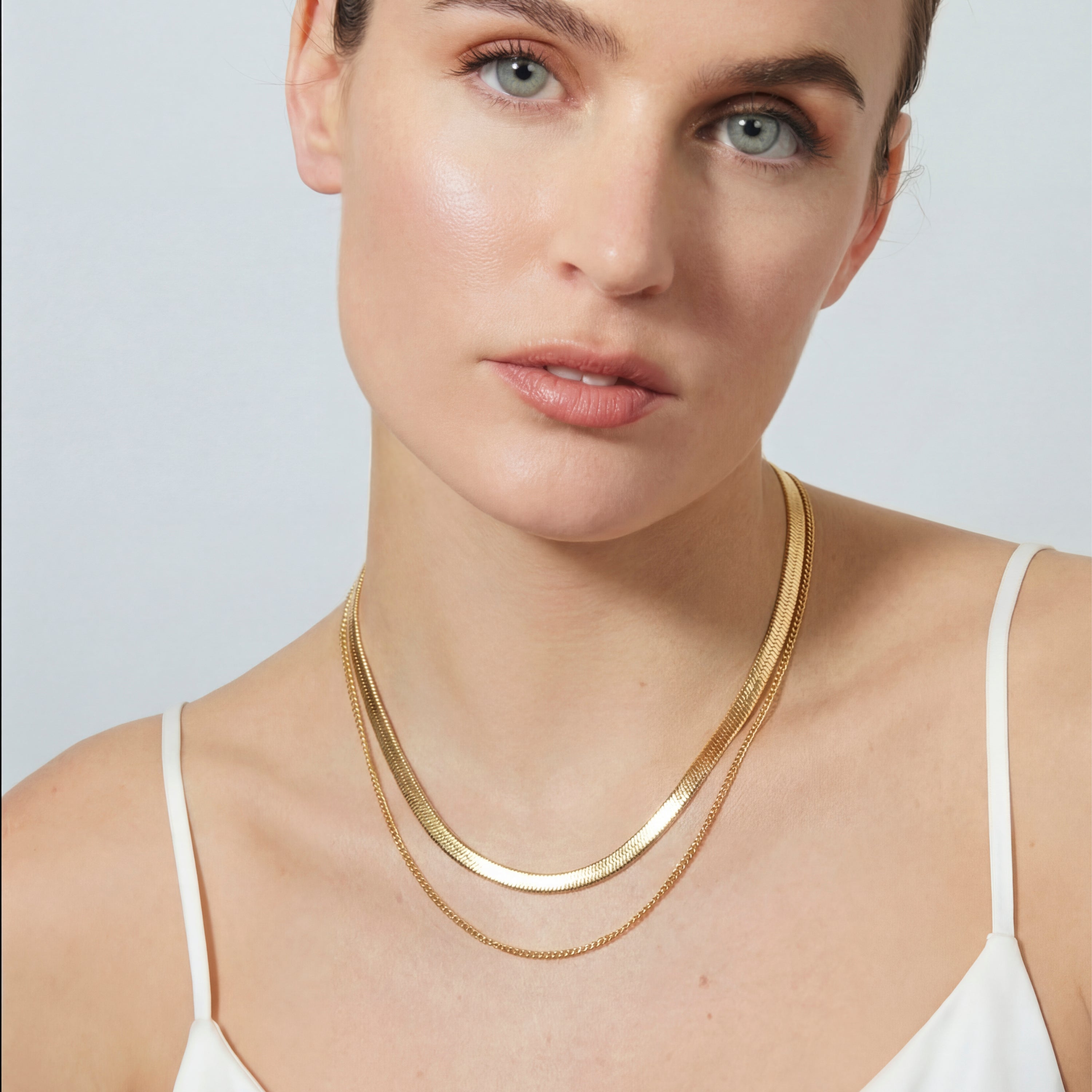Colar acabado em ouro amarelo de 18k - Jezo