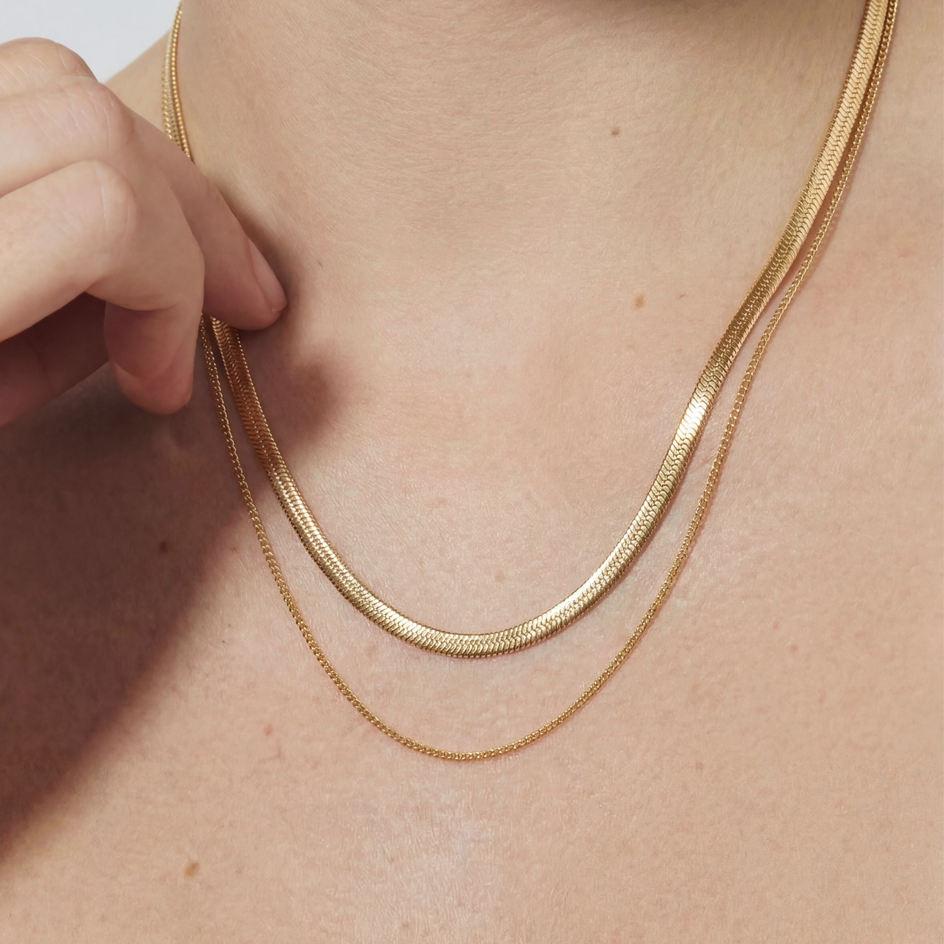 Colar acabado em ouro amarelo de 18k - Jezo