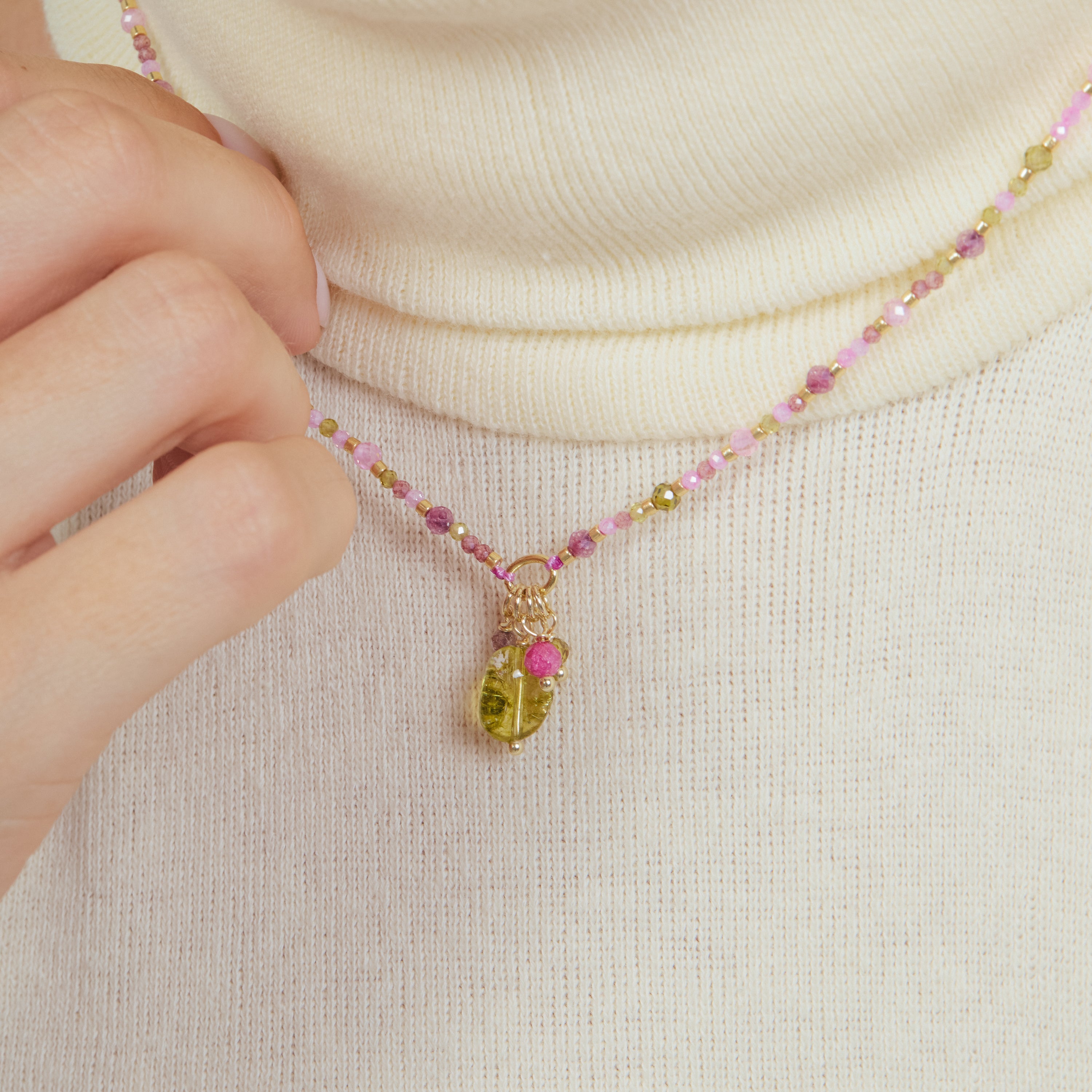 Collar de Cristal Morado acabado en oro amarillo de 18k - Jaros