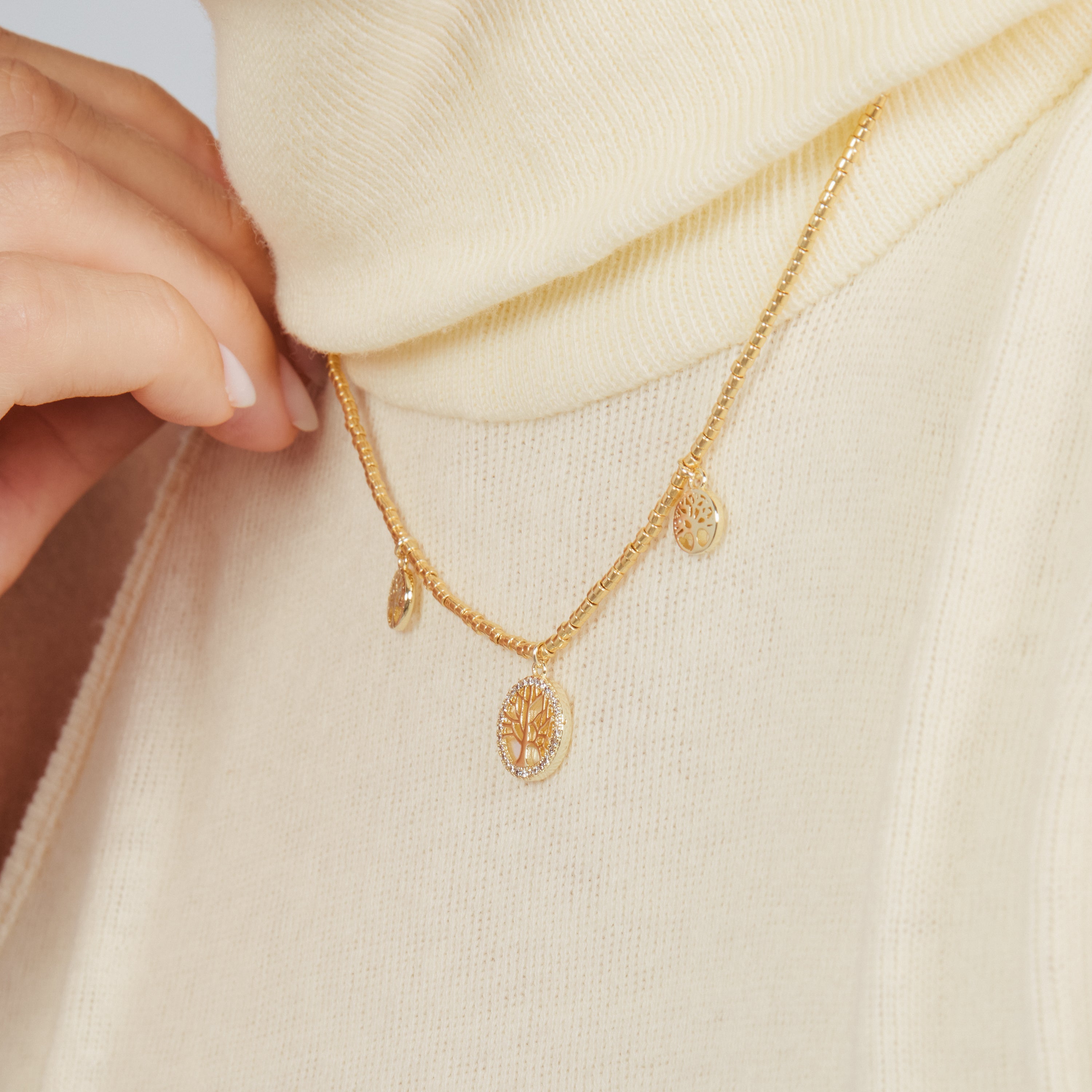 Collar de Circonita Brillante acabado en oro amarillo de 18k - Arbol Vida