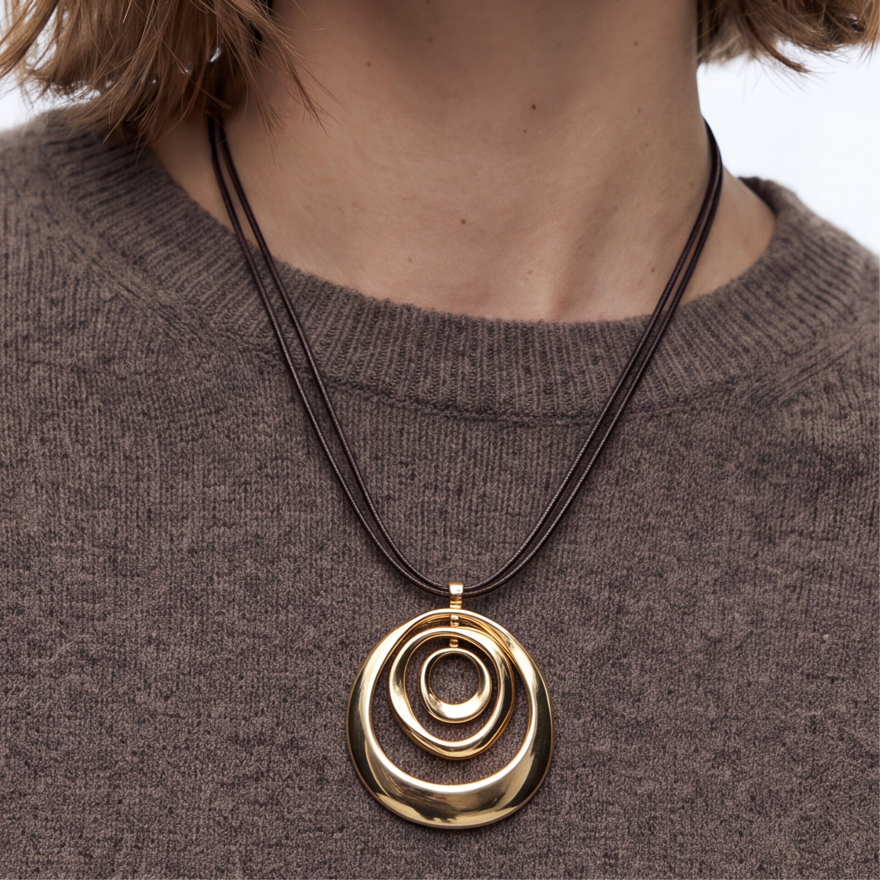 Colar com acabamento em ouro amarelo de 18 quilates - Forwine