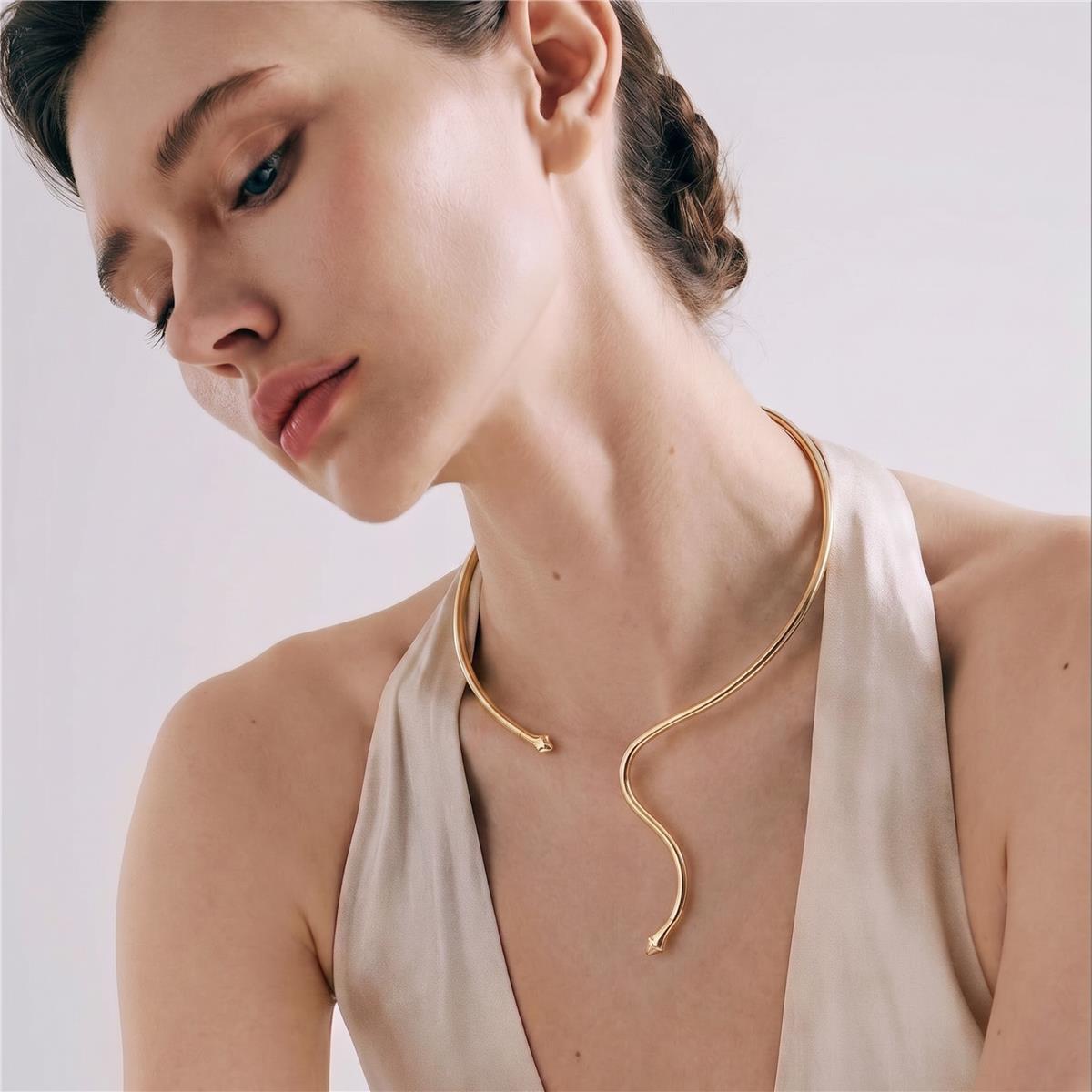 Colar acabado em ouro amarelo 18k - Serphentia