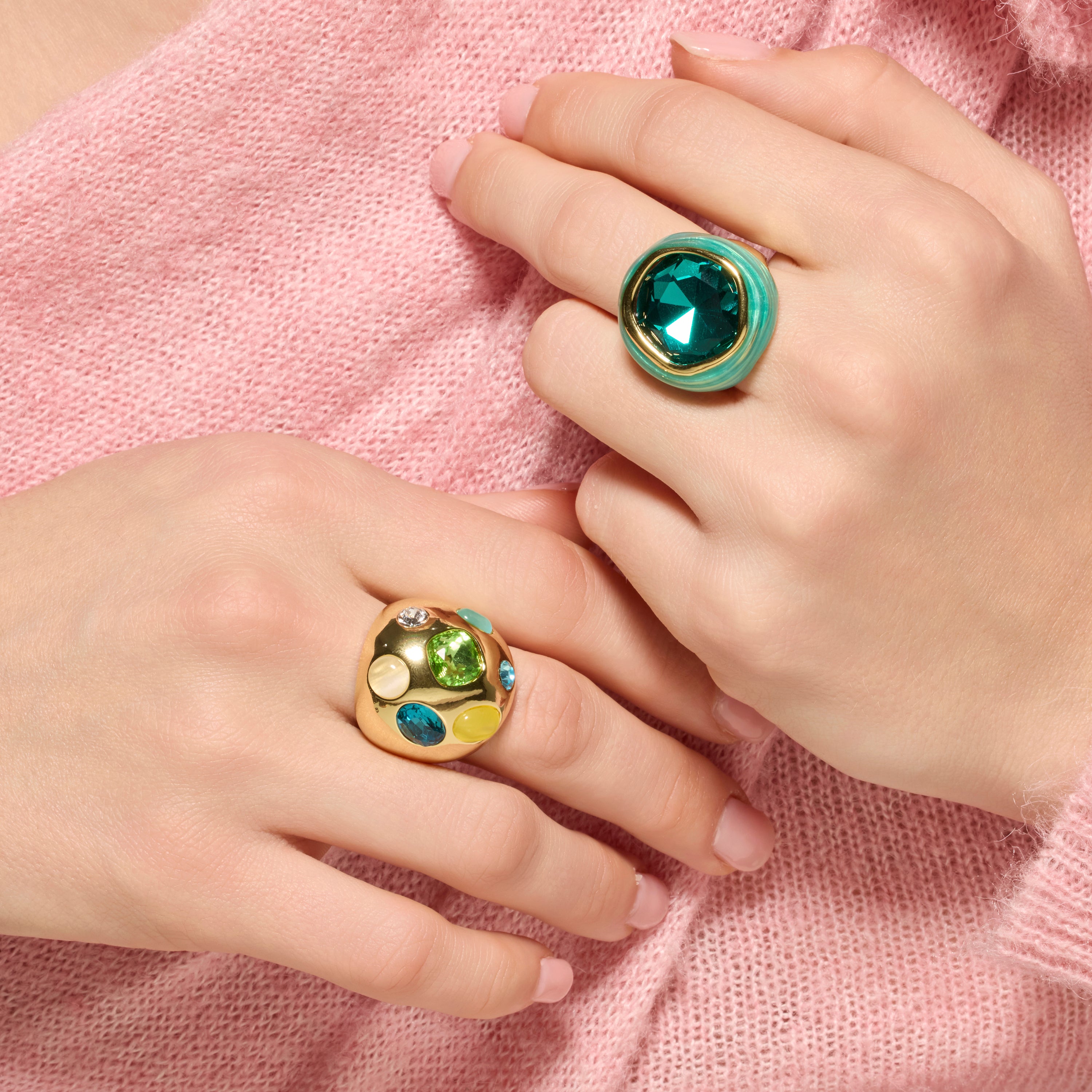 Anillo acabado oro amarillo de 18k y Cuarzo Hidrotermal Verde Paraiba - Mantis