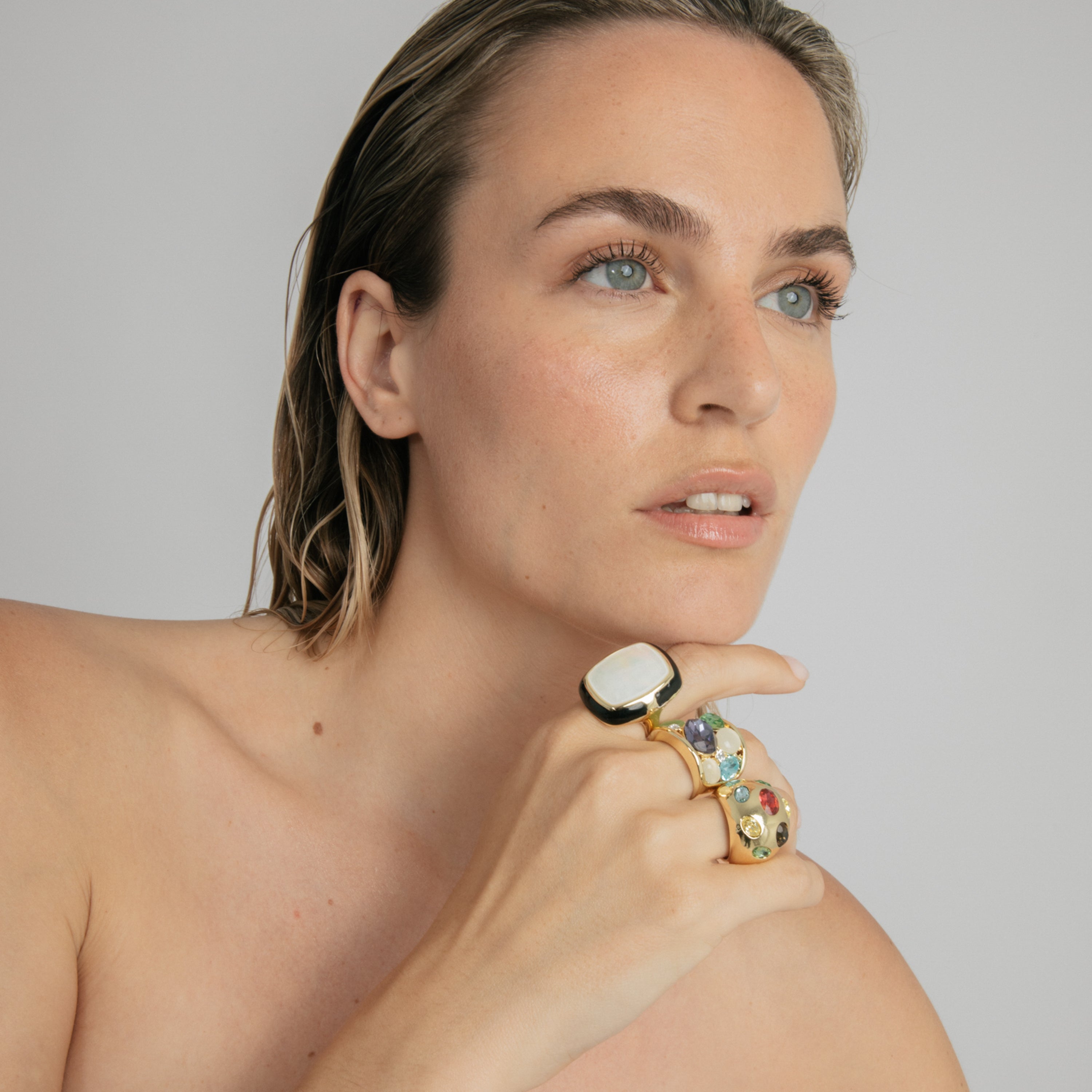 Multicolor Hydrothermal Quartz Ring finished in 18k Yellow Gold - Ferio