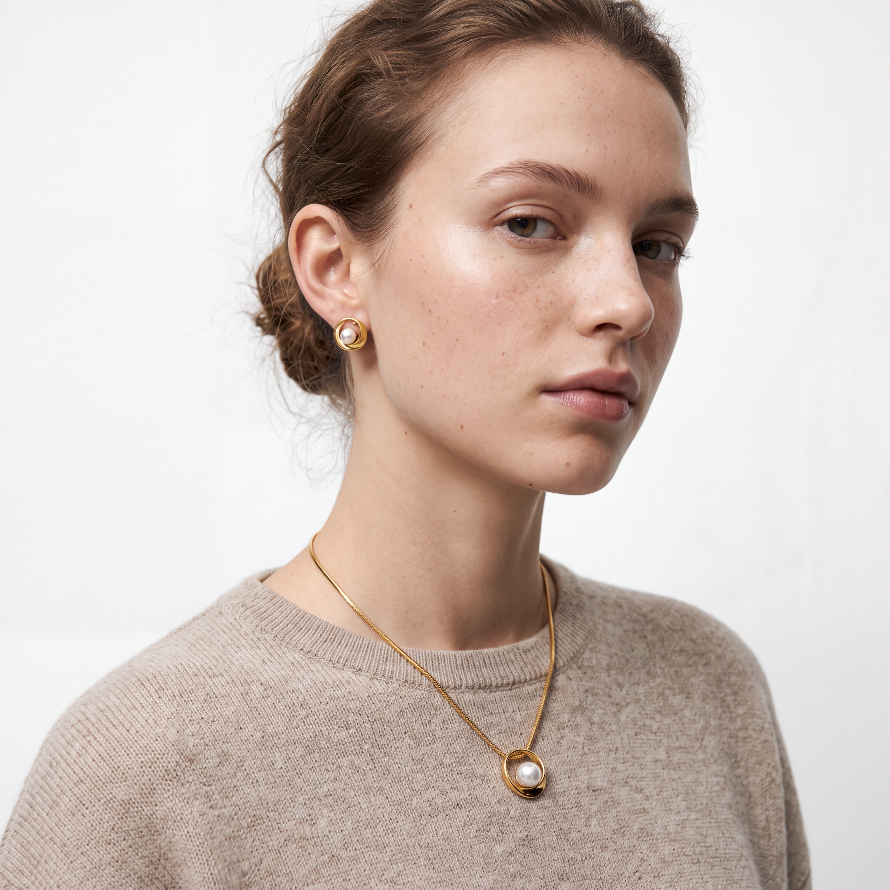 Set acabado en oro amarillo de 18k - Escia