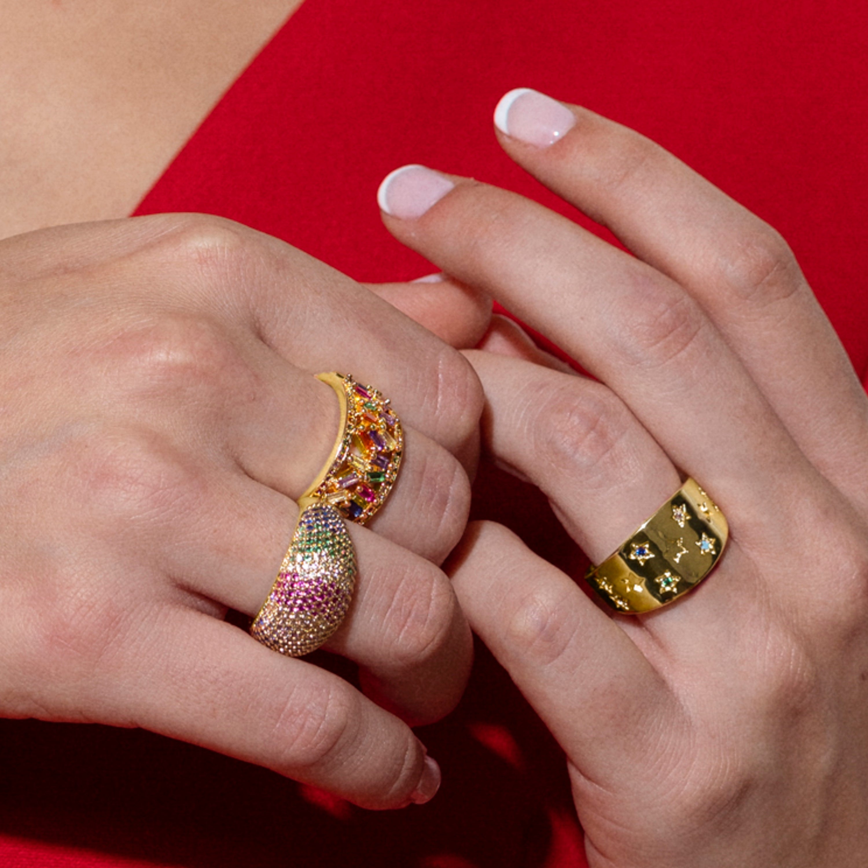 Ring mit mehrfarbiger Zirkonia, vergoldet in 18K Gelbgold - Fabeu