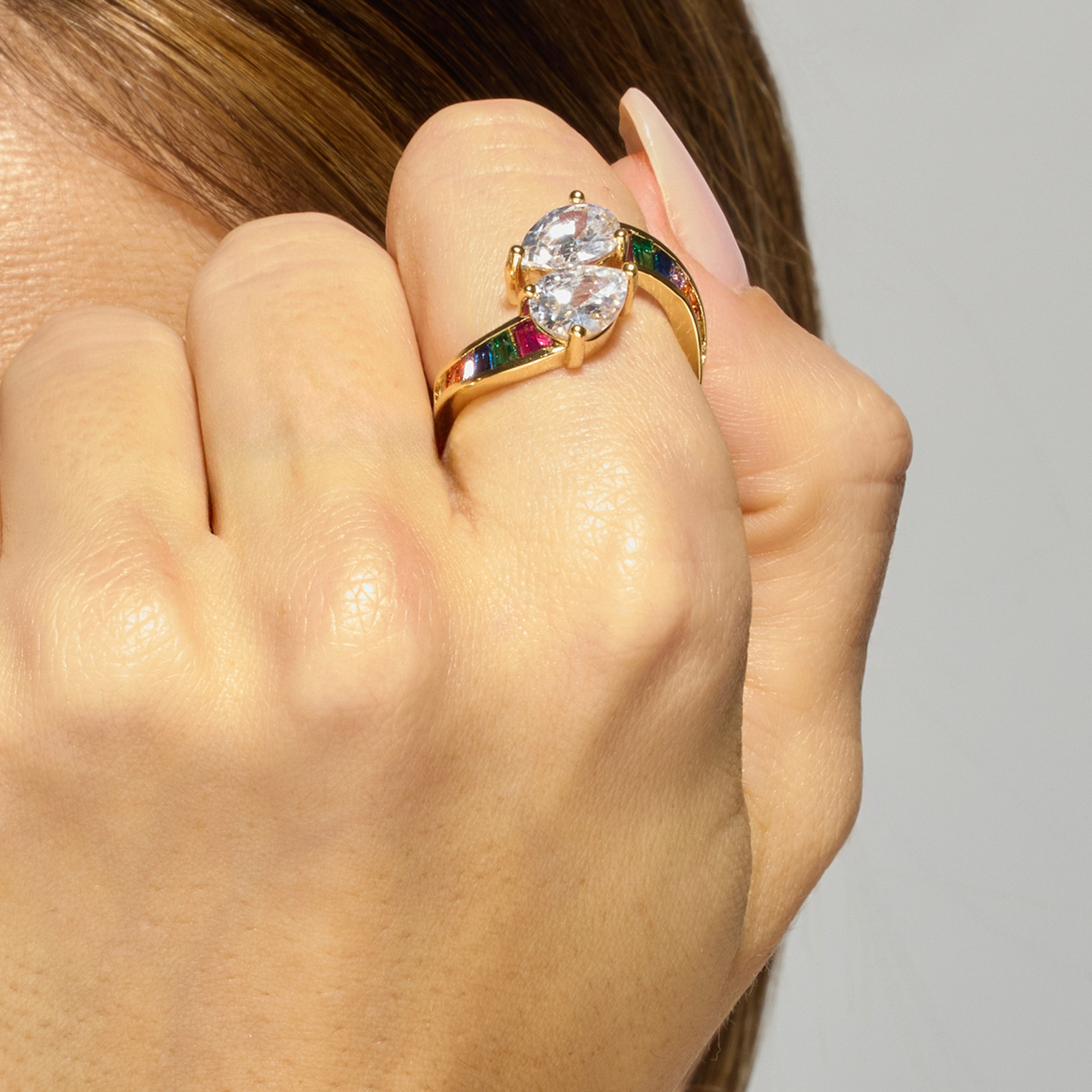 Ring with Brilliant Zirconia finished in 18k gold - Darbia