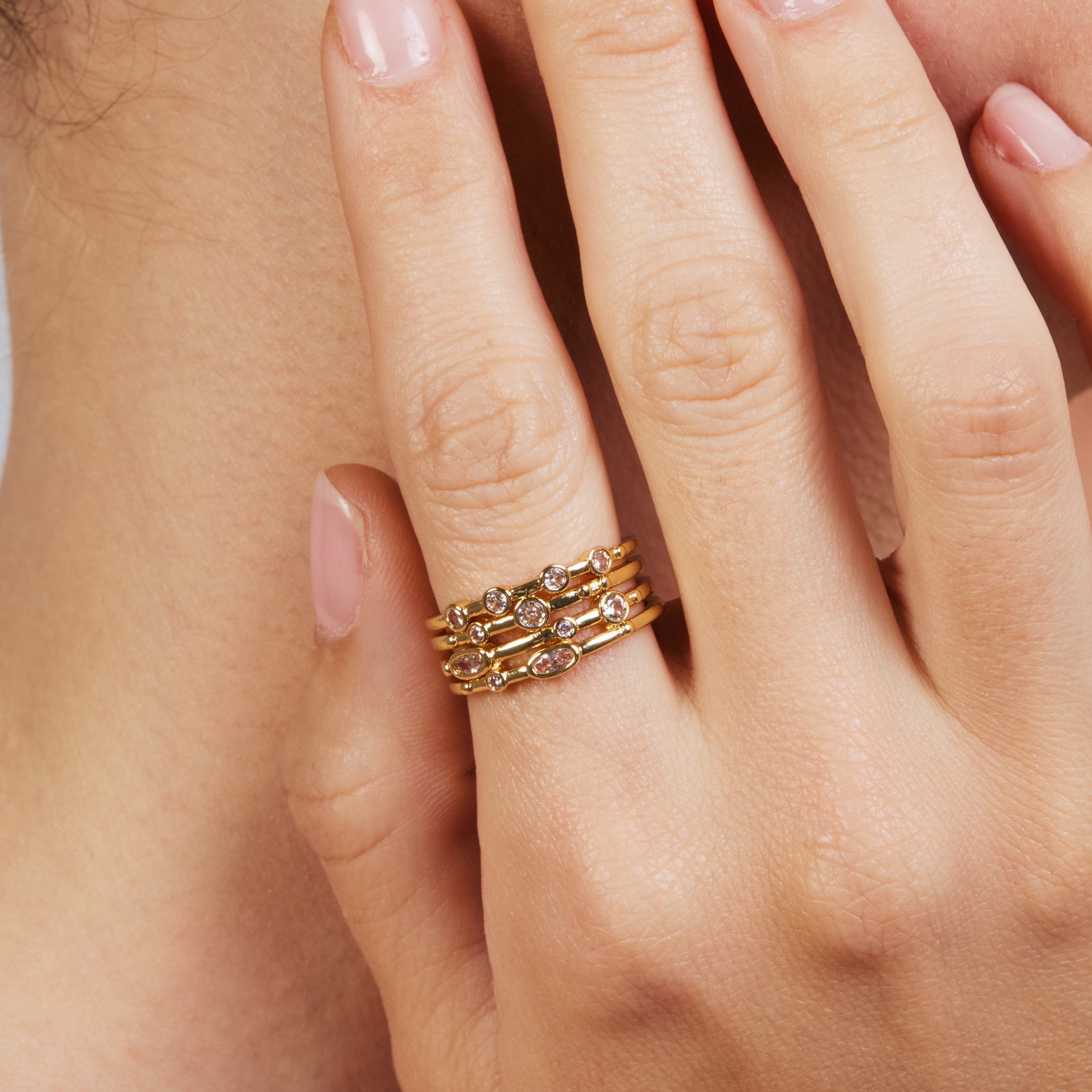 18k Yellow Gold Finished Metal Alloy and Sparkling Cubic Zirconia Ring - Ulethel