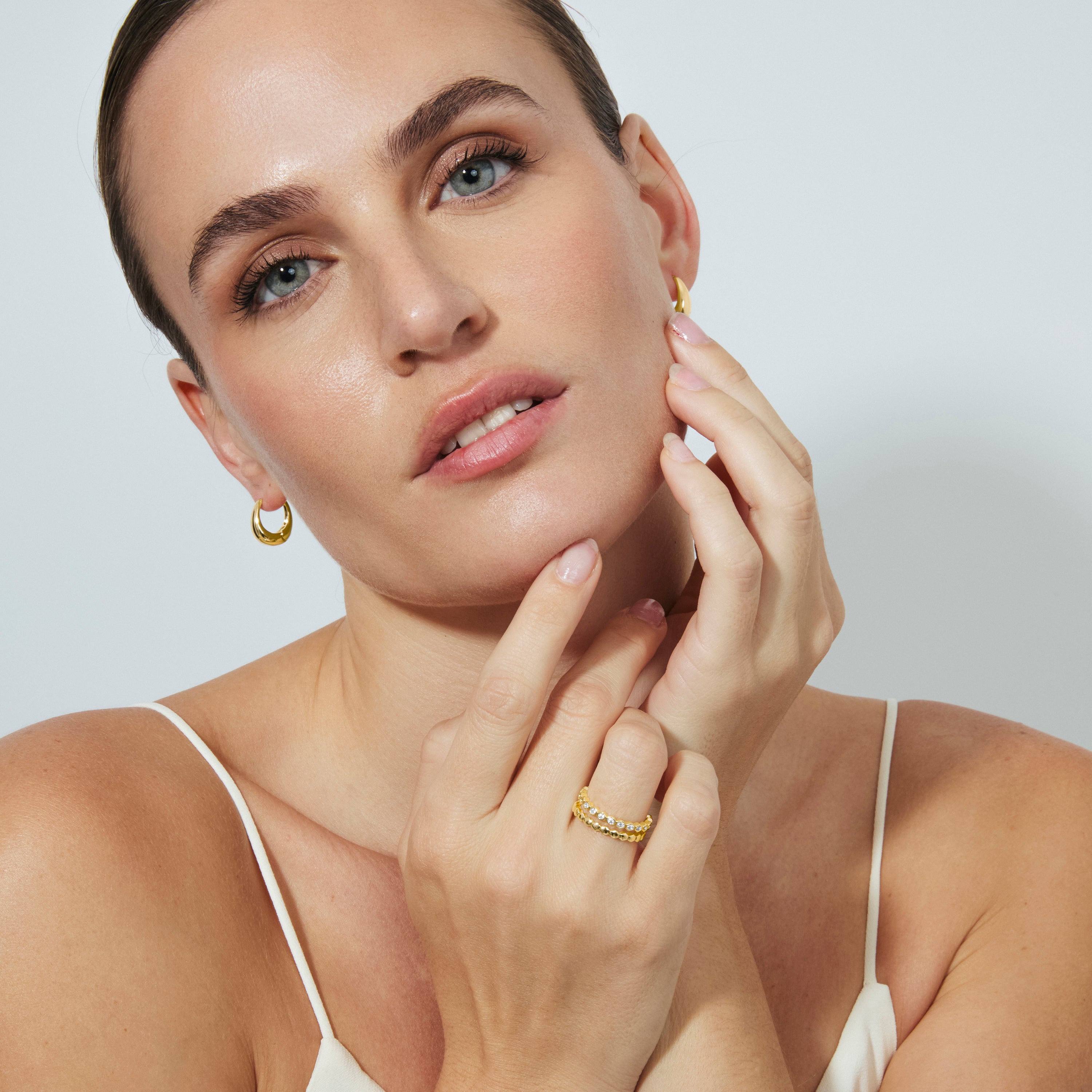Anel de zircónia brilhante com acabamento em ouro amarelo de 18k - Jedrac