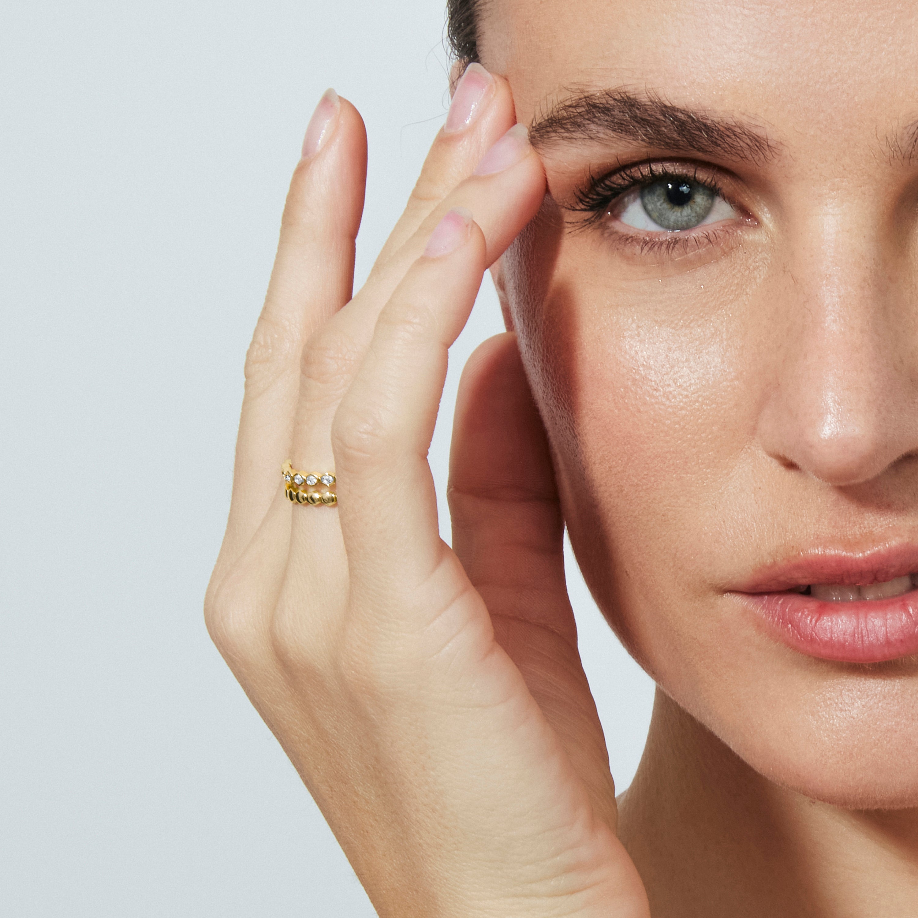 Anel de zircónia brilhante com acabamento em ouro amarelo de 18k - Jedrac