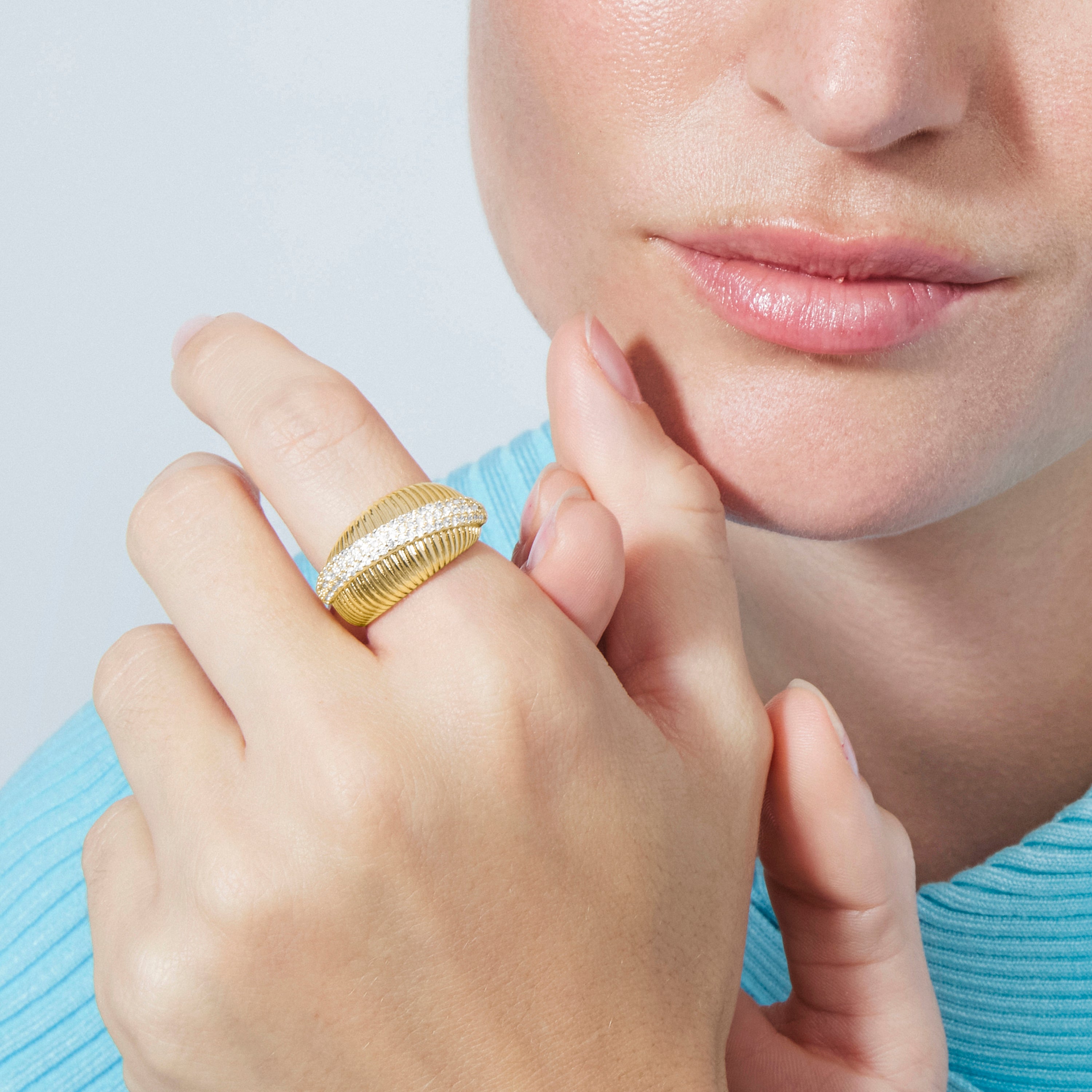 Brilliant Cubic Zirconia Ring with 18k Yellow Gold Finish - Jedrac