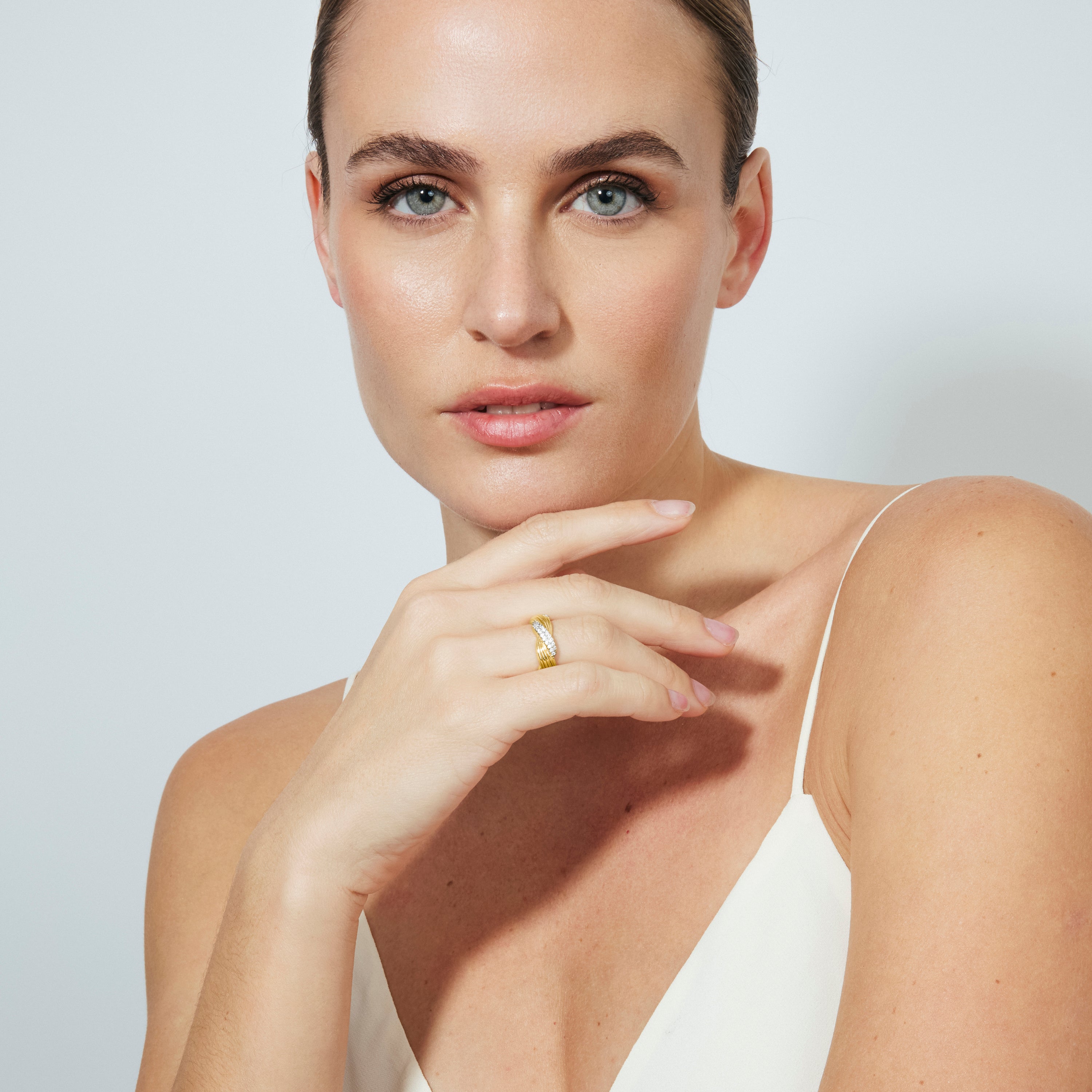 Brilliant Cubic Zirconia Ring with 18k Yellow Gold Finish - Jedrac
