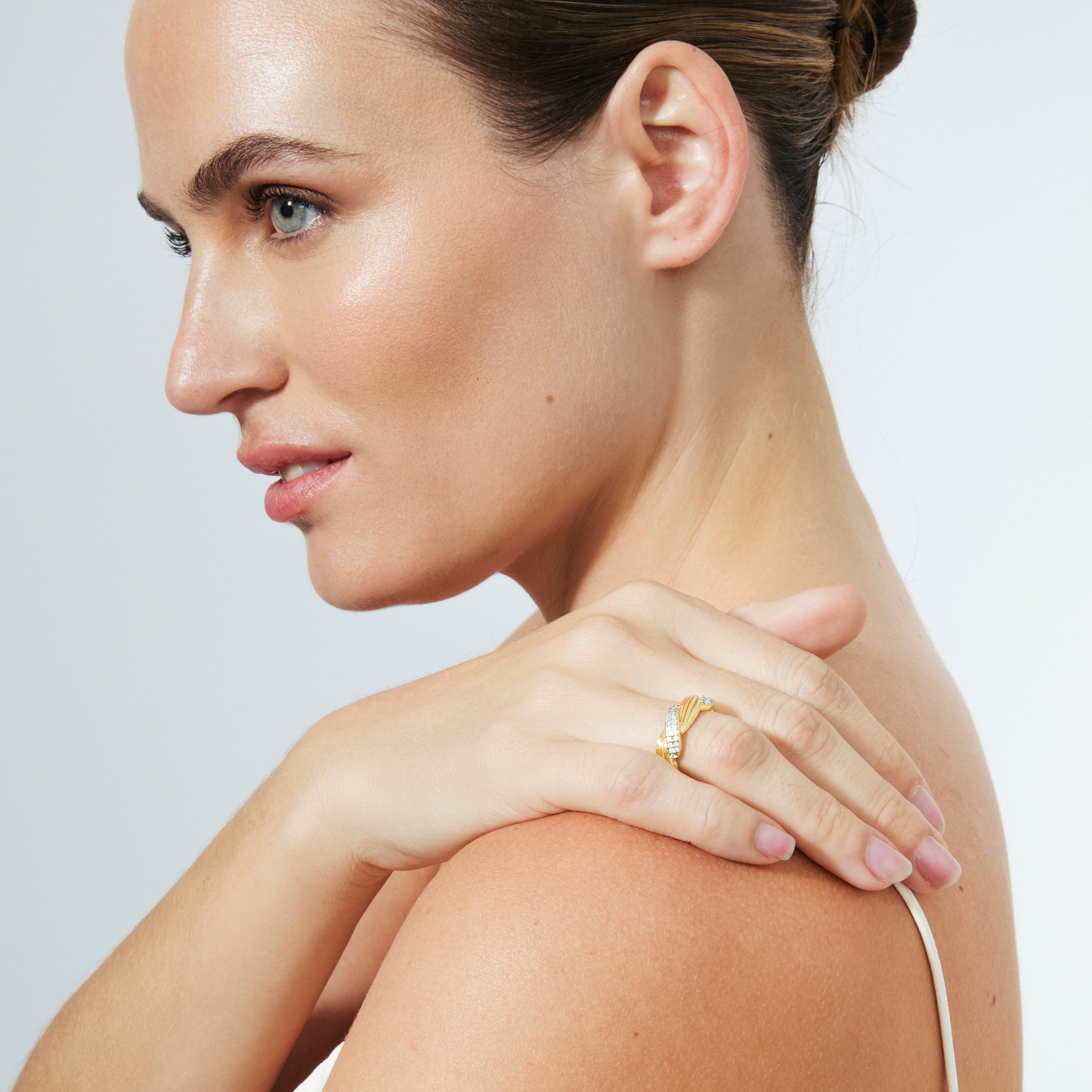 Anel de zircónia brilhante com acabamento em ouro amarelo de 18k - Jedrac