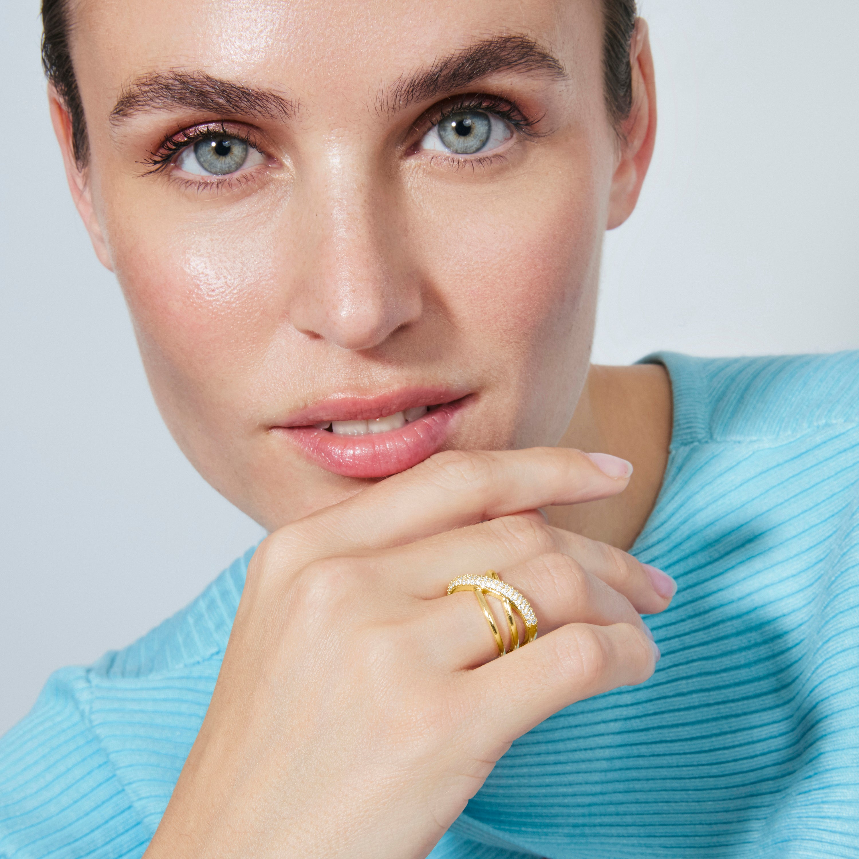 Bague en zircon brillant finition or jaune 18 carats - Jedrac