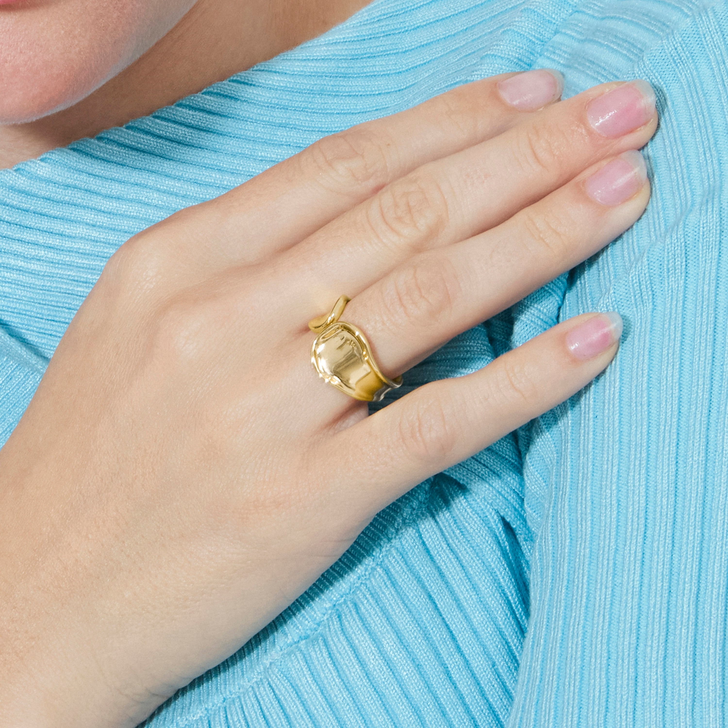 Anillo acabado en oro amarillo de 18k - Kajaw