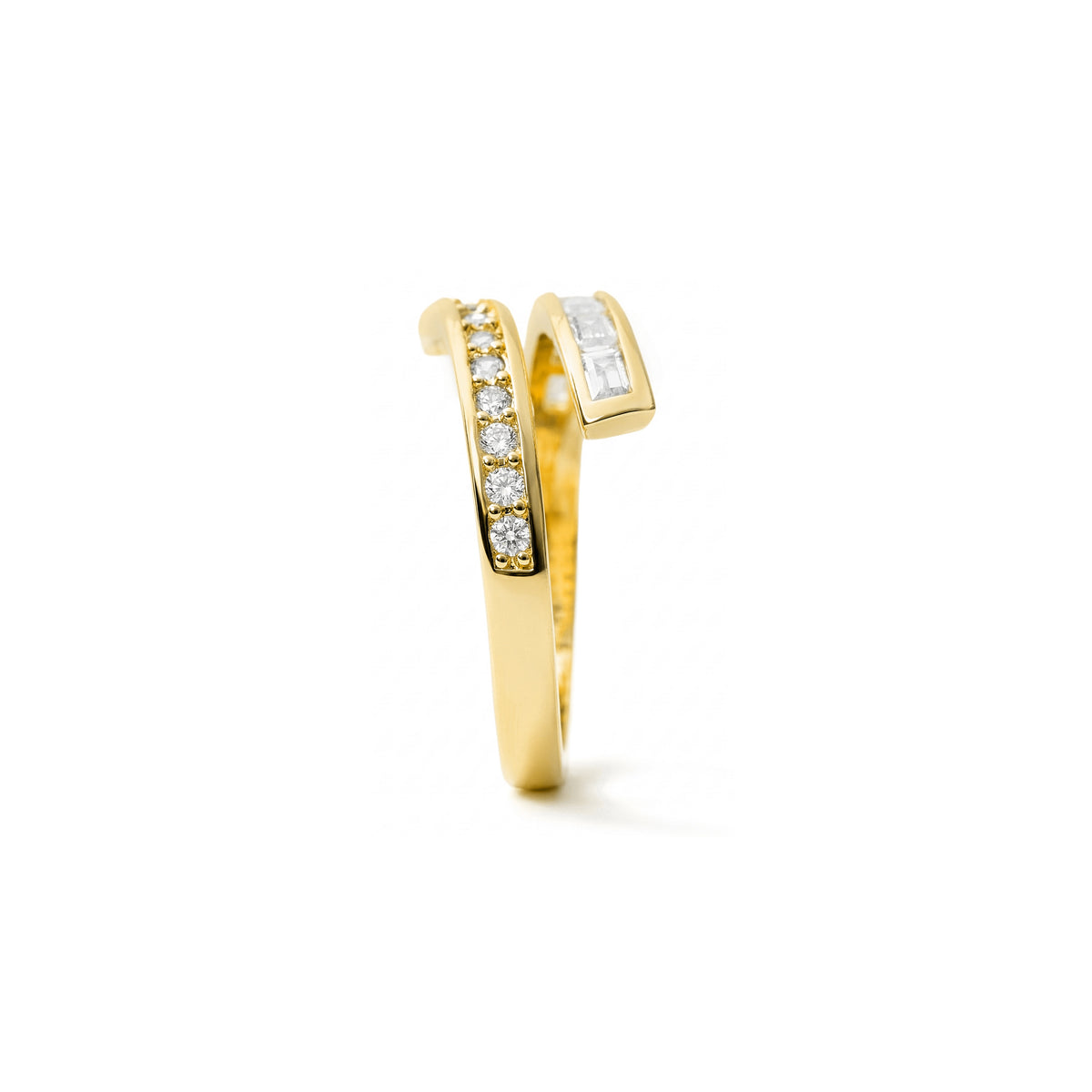 Ring with Bright Zirconia finished in 18k yellow gold - Dotza