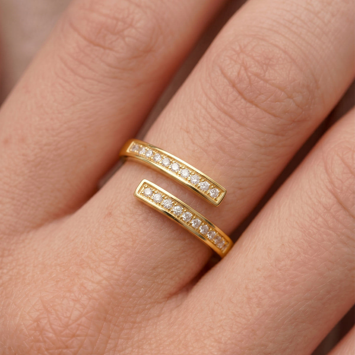 Ring with Bright Zirconia finished in 18k yellow gold - Dotza