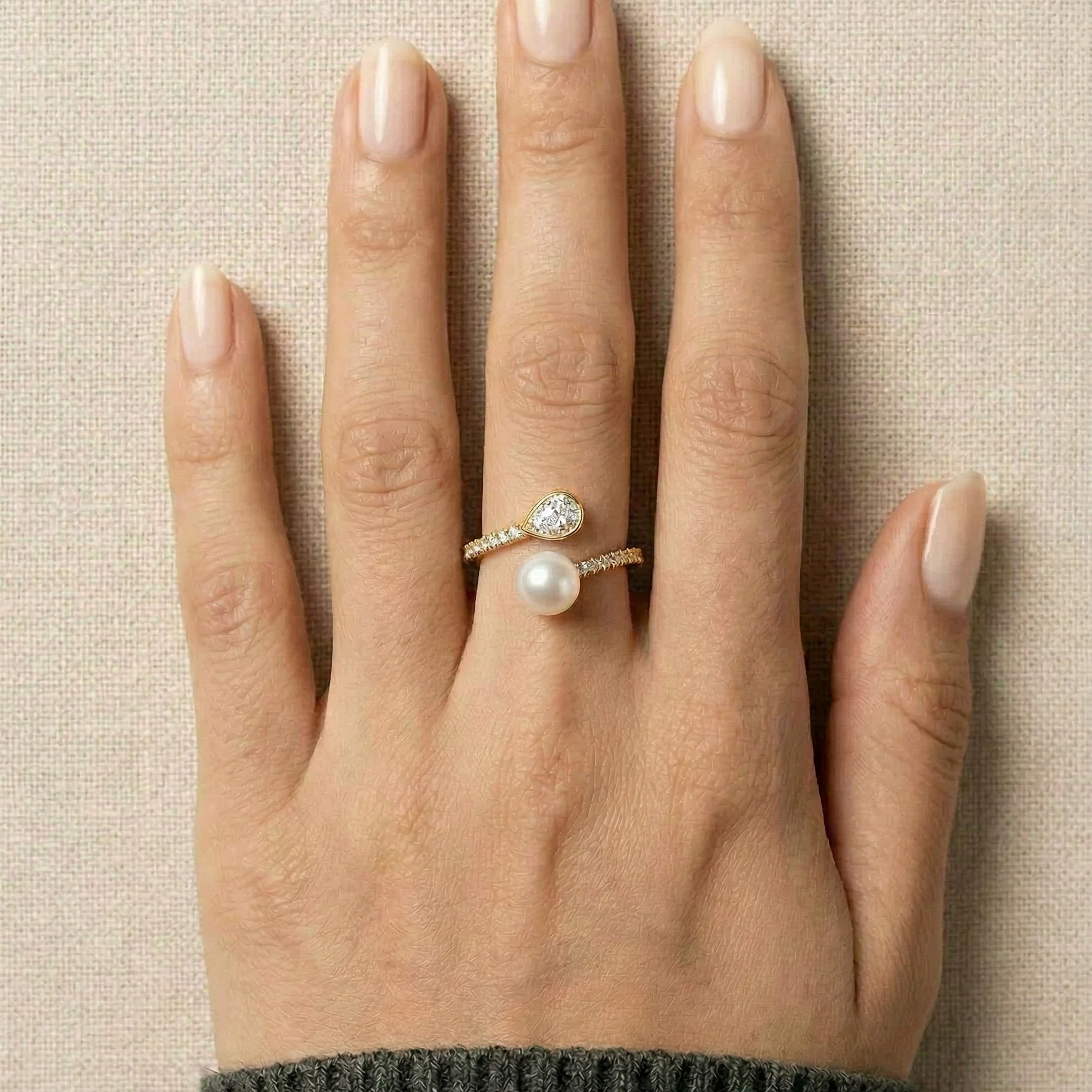 Anillo de Perla Blanca acabado en oro amarillo de 18k - Tian