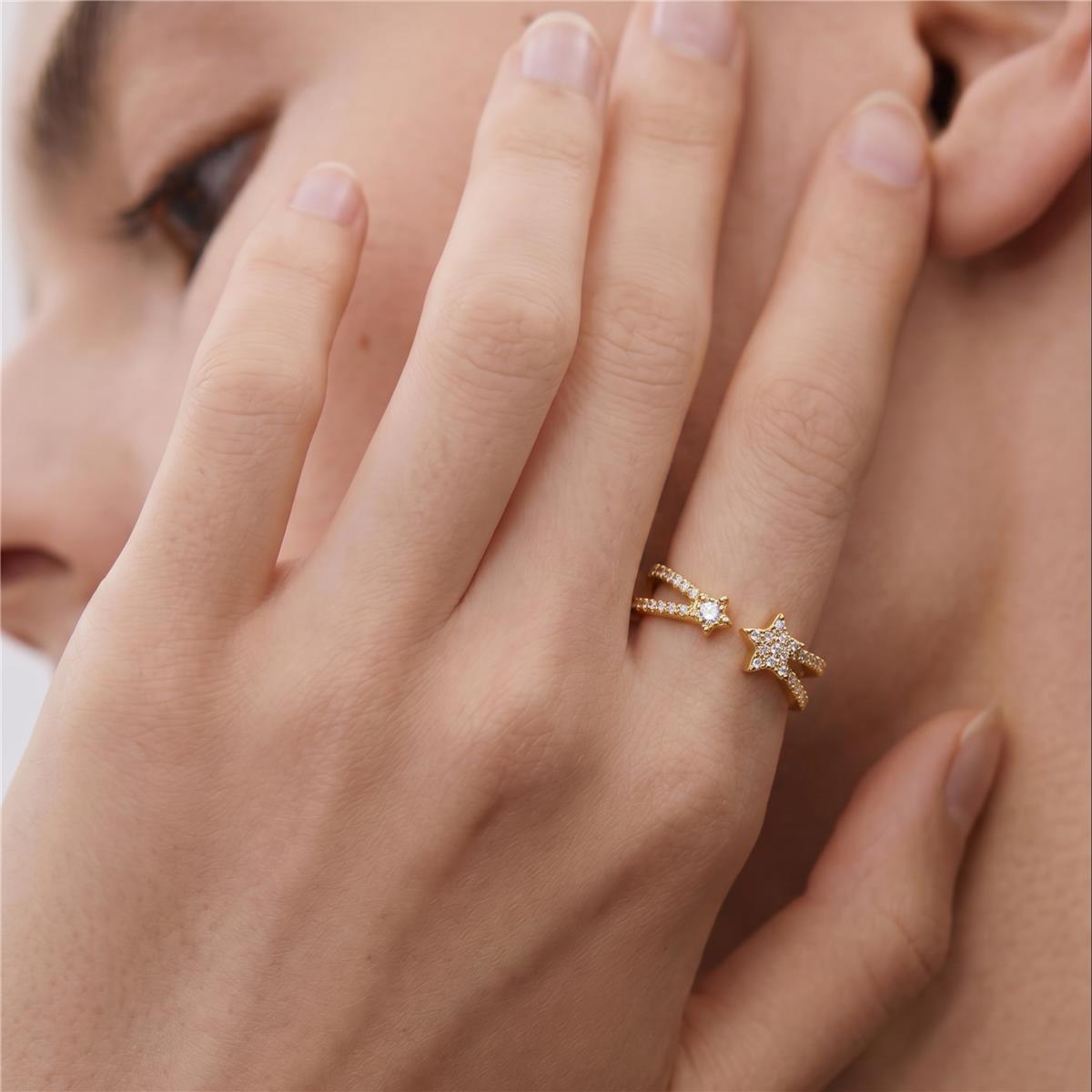 Anillo de Aleación de Metal y Circonita Brillante acabado en oro amarillo de 18k - Helmsu