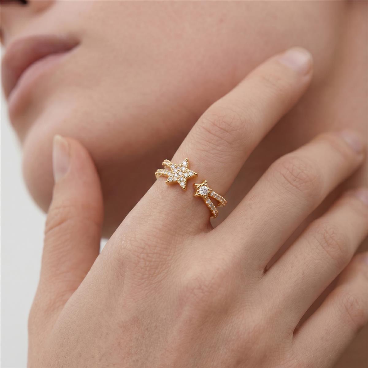 Anillo de Aleación de Metal y Circonita Brillante acabado en oro amarillo de 18k - Helmsu