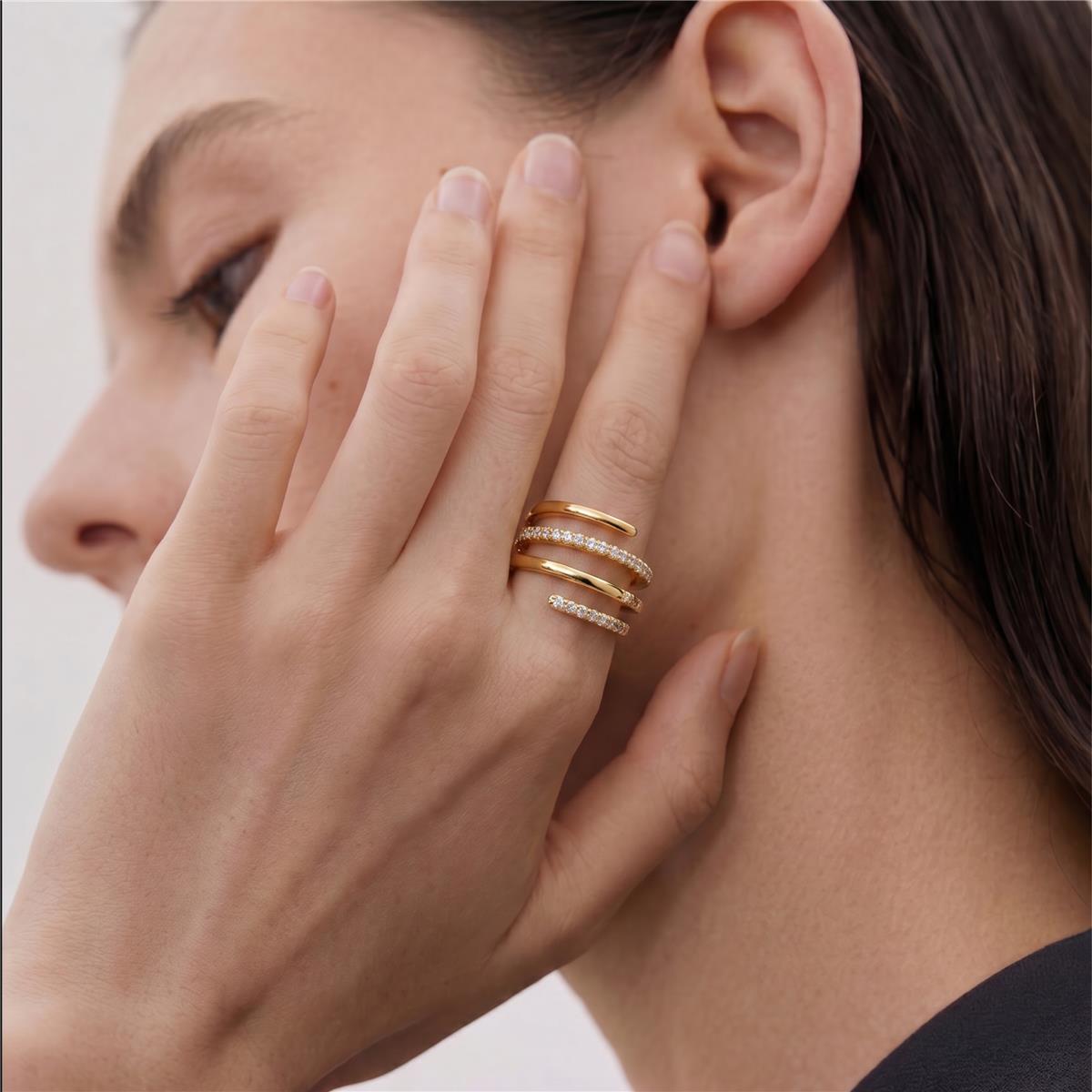 Anillo de Aleación de Metal y Circonita Brillante acabado en oro amarillo de 18k - Isda
