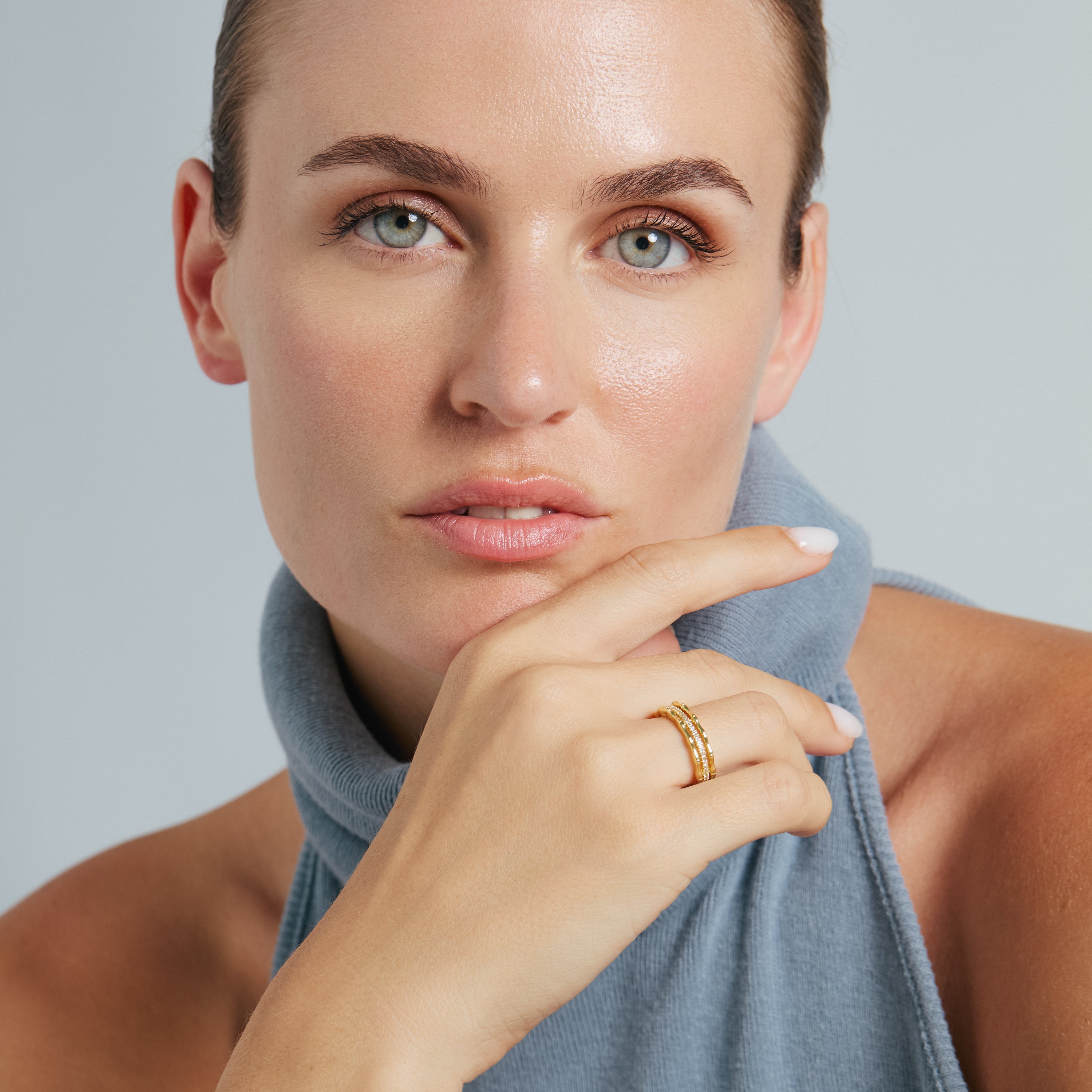 Anillo de Circonita Brillante acabado en oro amarillo de 18k - Lamman