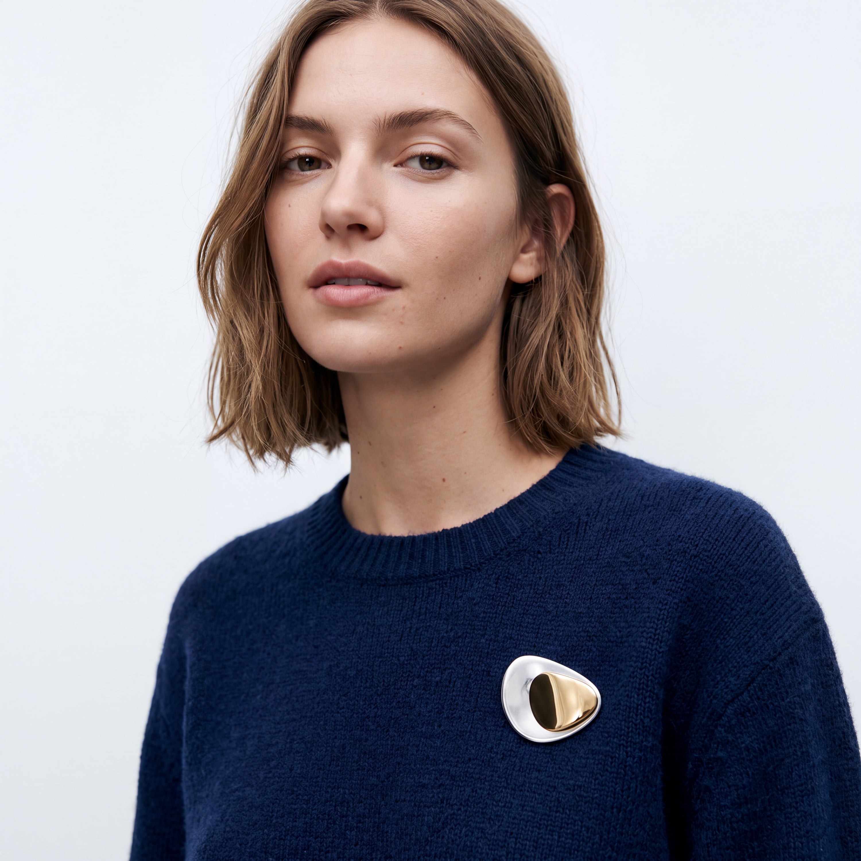 Broche acabado en rodio, oro amarillo y rosa de 18k - Zurgralda