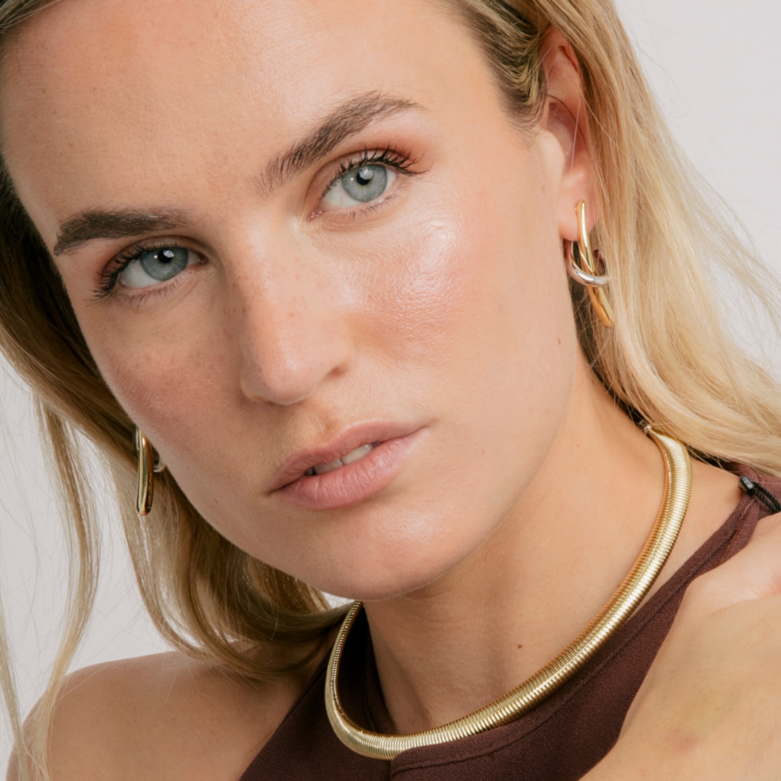 Rhodium finish earrings, 18K Yellow and Rose Gold - Claw