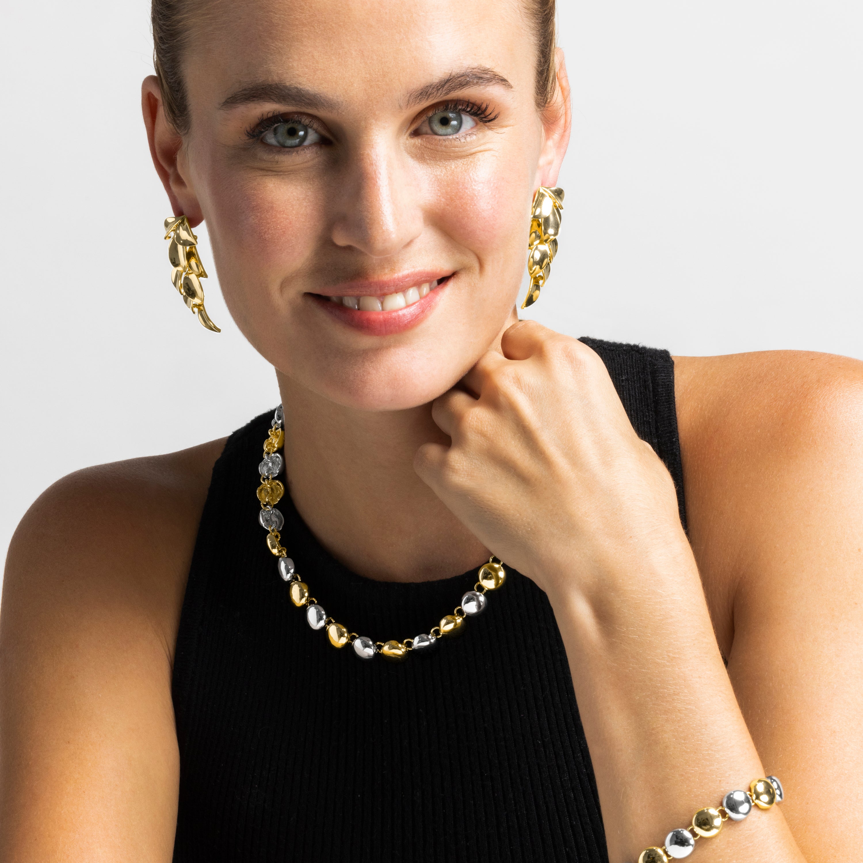 Colar acabamento ouro 18k - Vorgia