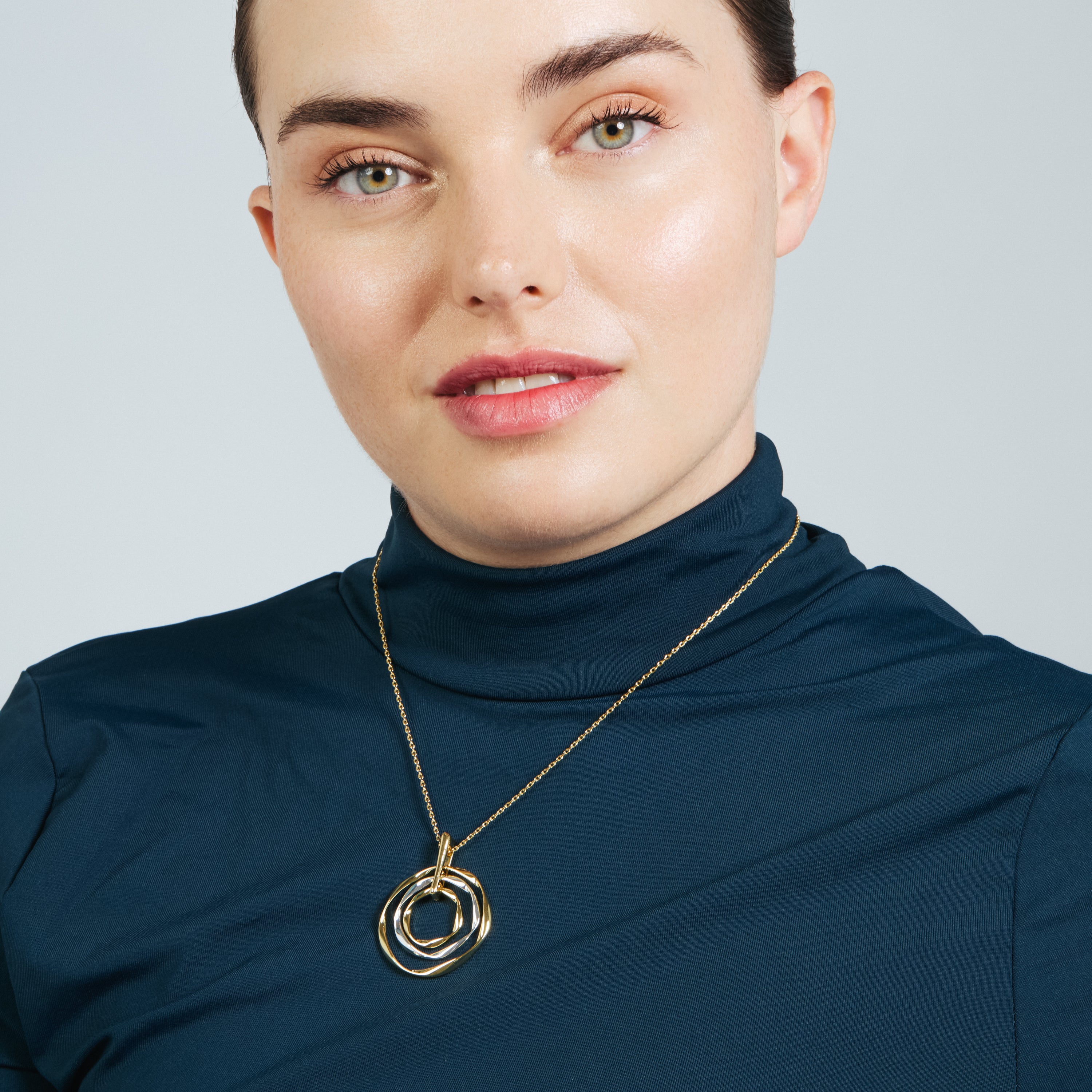 Collar acabado en rodio, oro amarillo y rosa de 18k - Daban