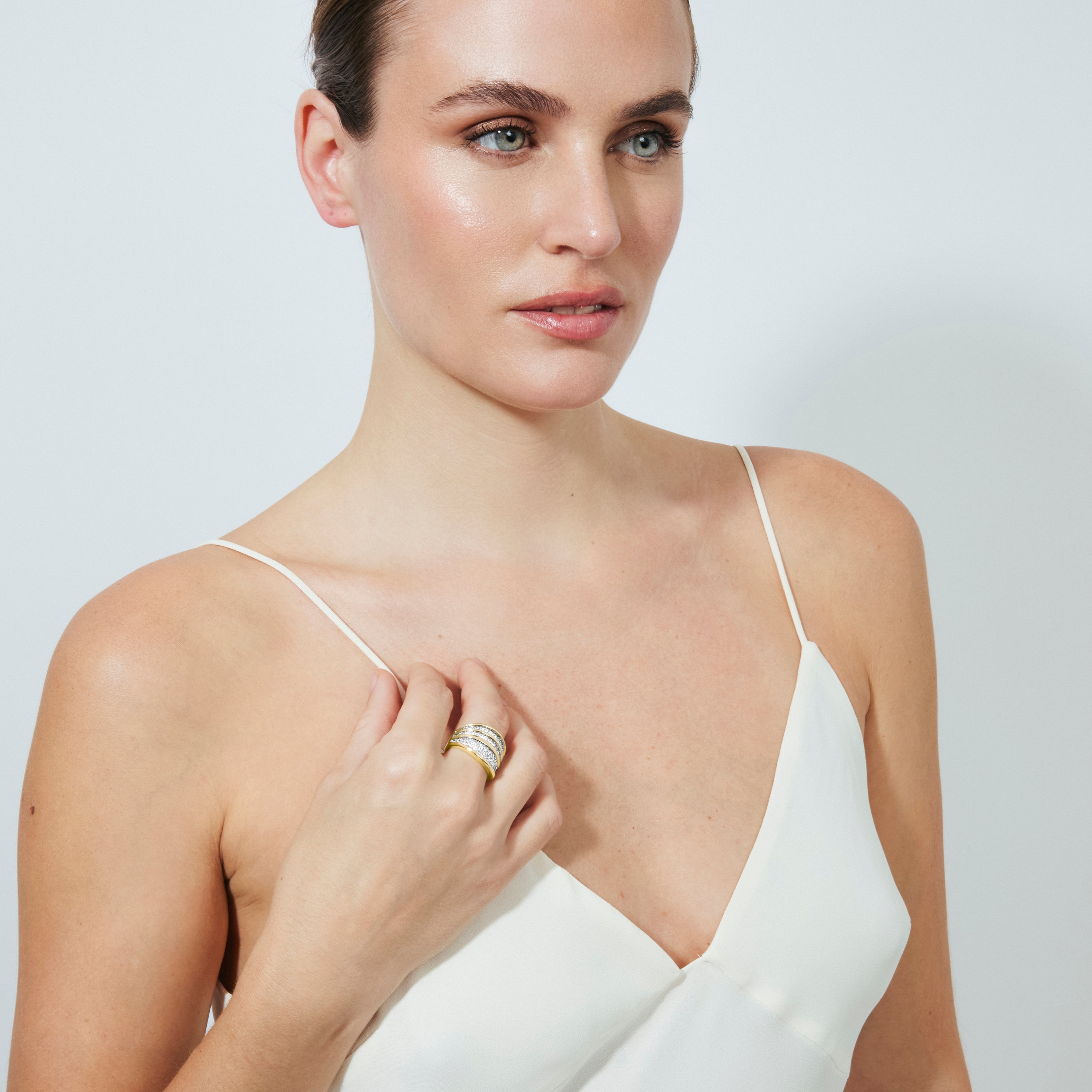 Glänzender Zirkonring mit 18k Gelbgold-Finish - Jedrac